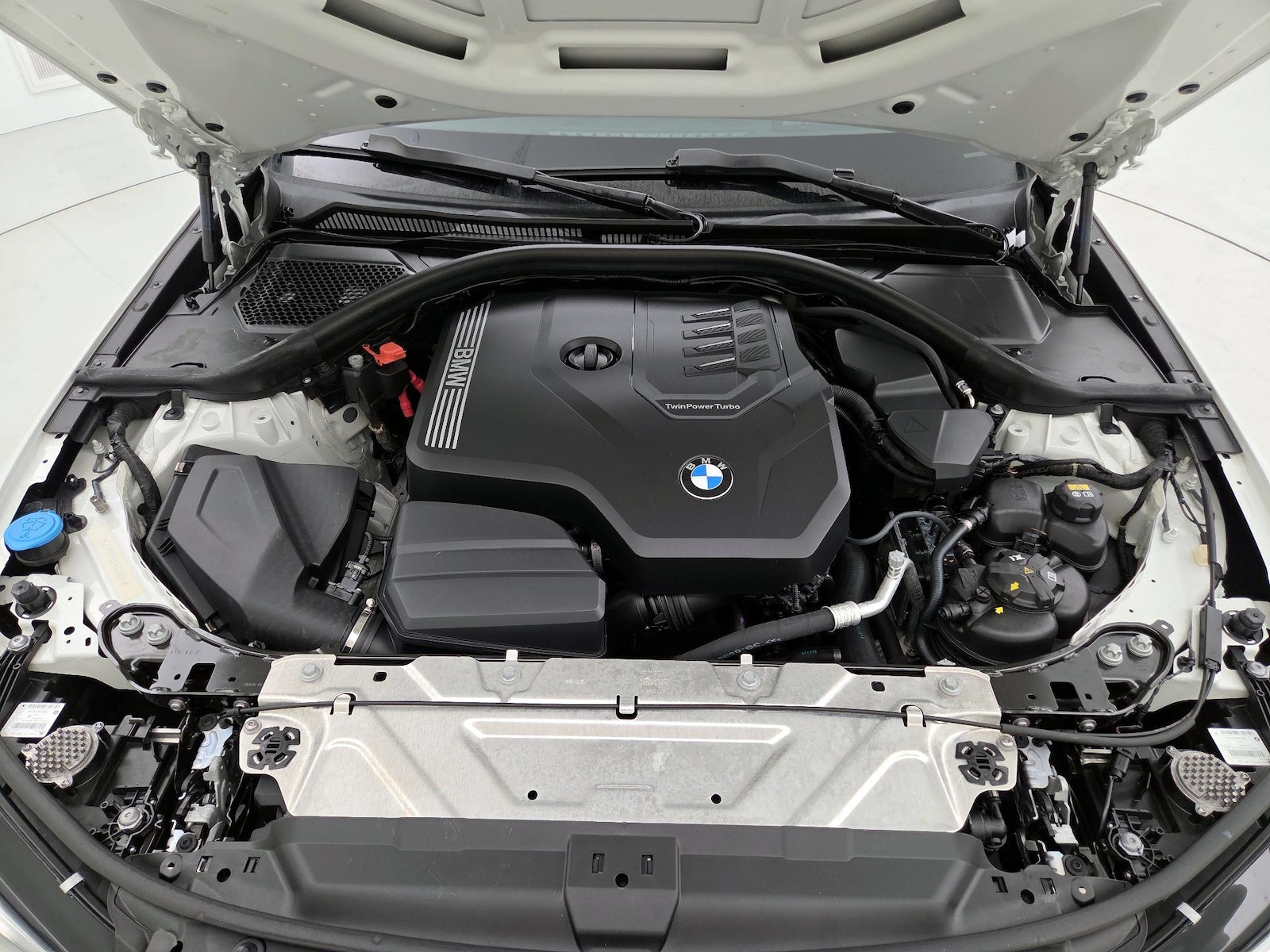 2022 BMW 3 Series 330i - Photo 24