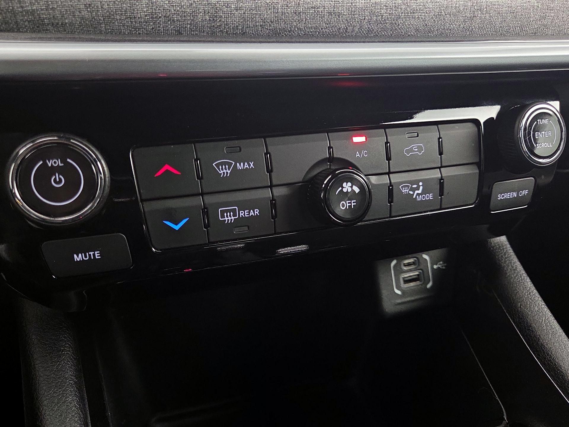 Thumbnail: 2024 Jeep Compass - 16