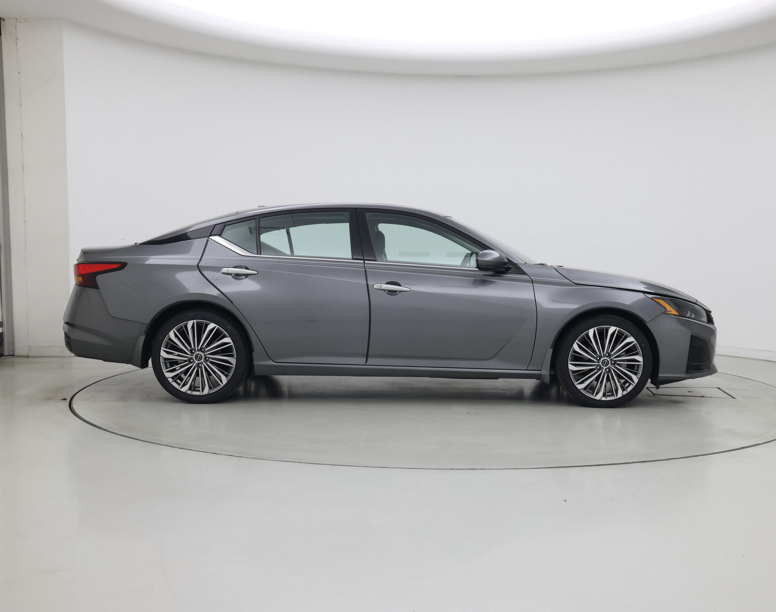 Thumbnail: 2023 Nissan Altima - 7