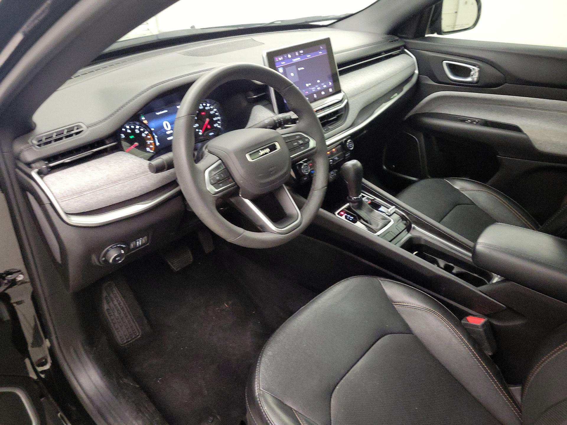 Thumbnail: 2023 Jeep Compass - 11