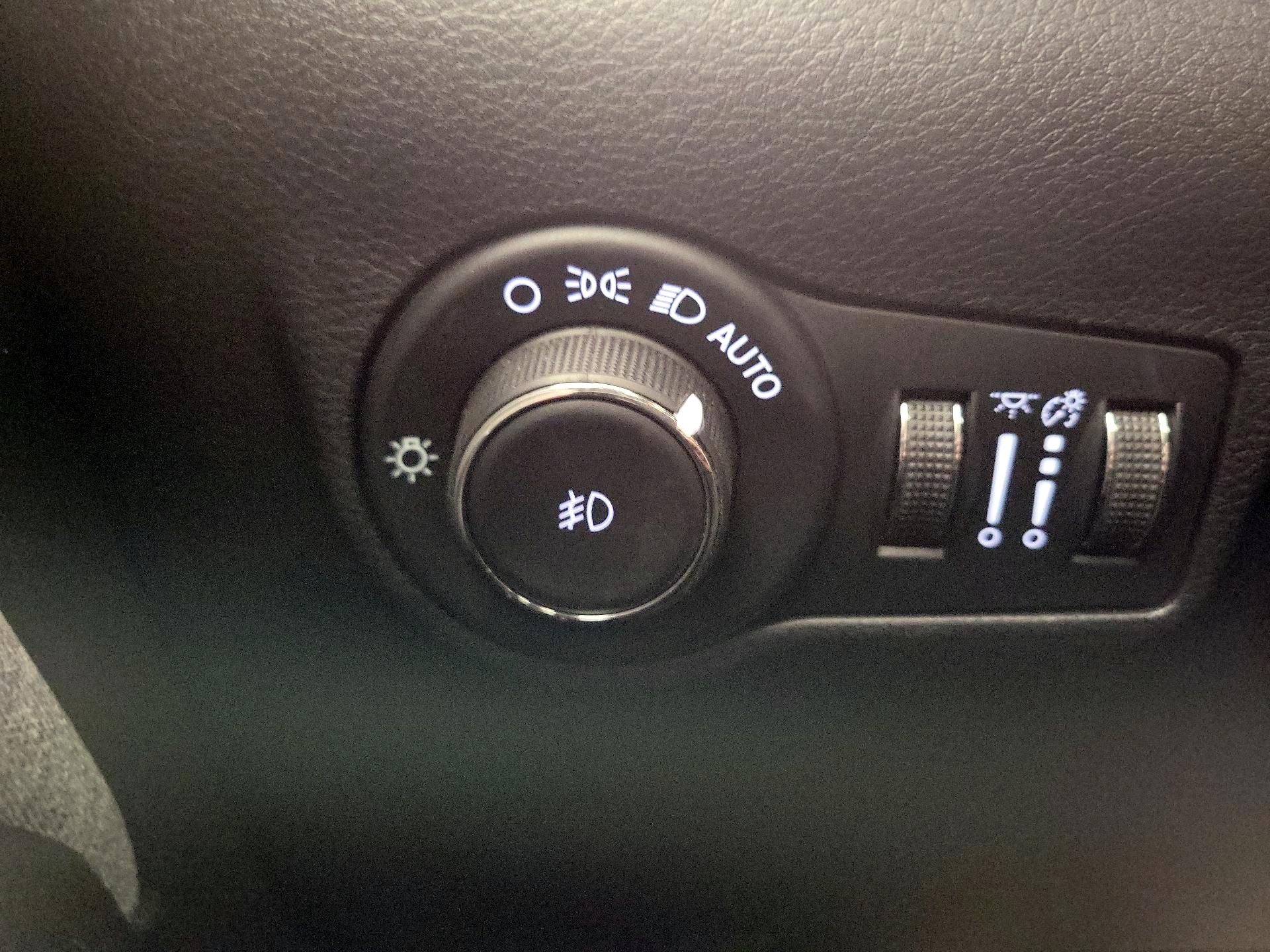 Thumbnail: 2023 Jeep Compass - 13