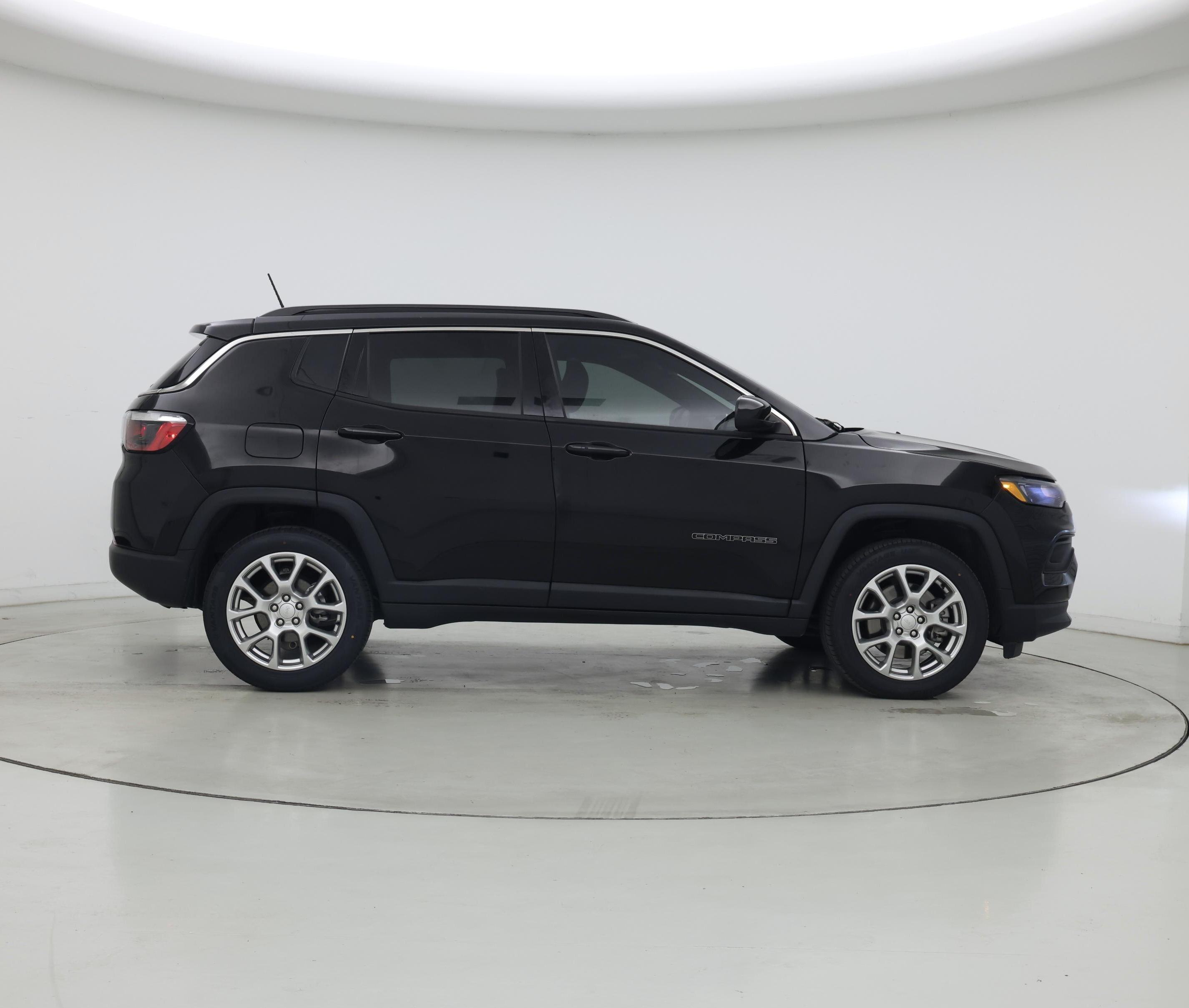 Thumbnail: 2023 Jeep Compass - 7