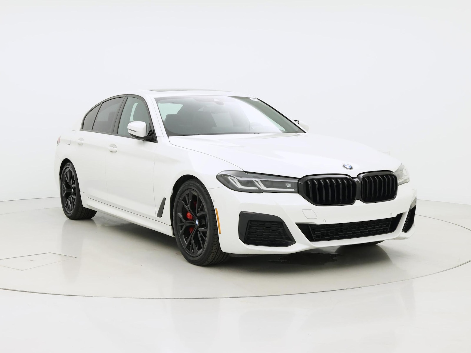 2022 BMW 5 Series 530i - Photo 2