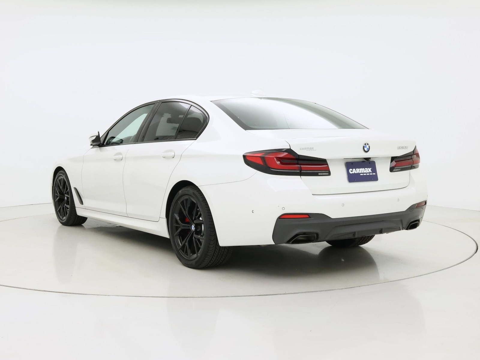 2022 BMW 5 Series 530i - Photo 3