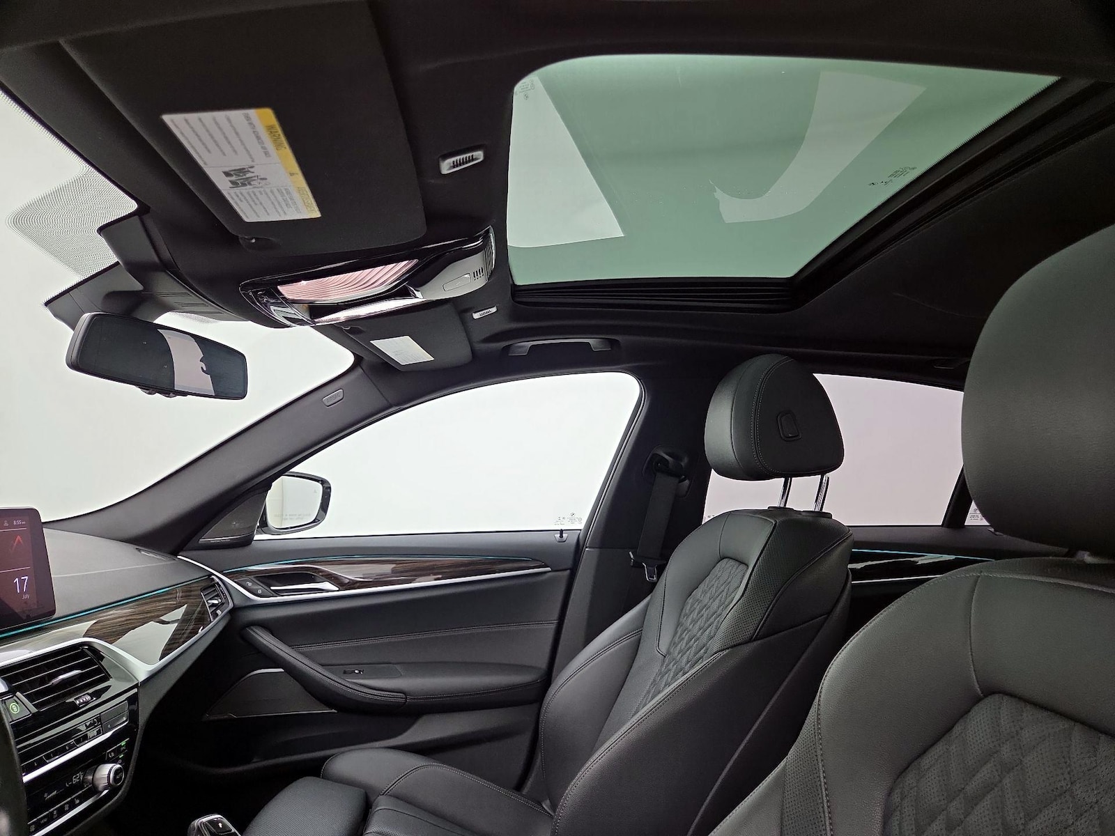 2022 BMW 5 Series 530i - Photo 21