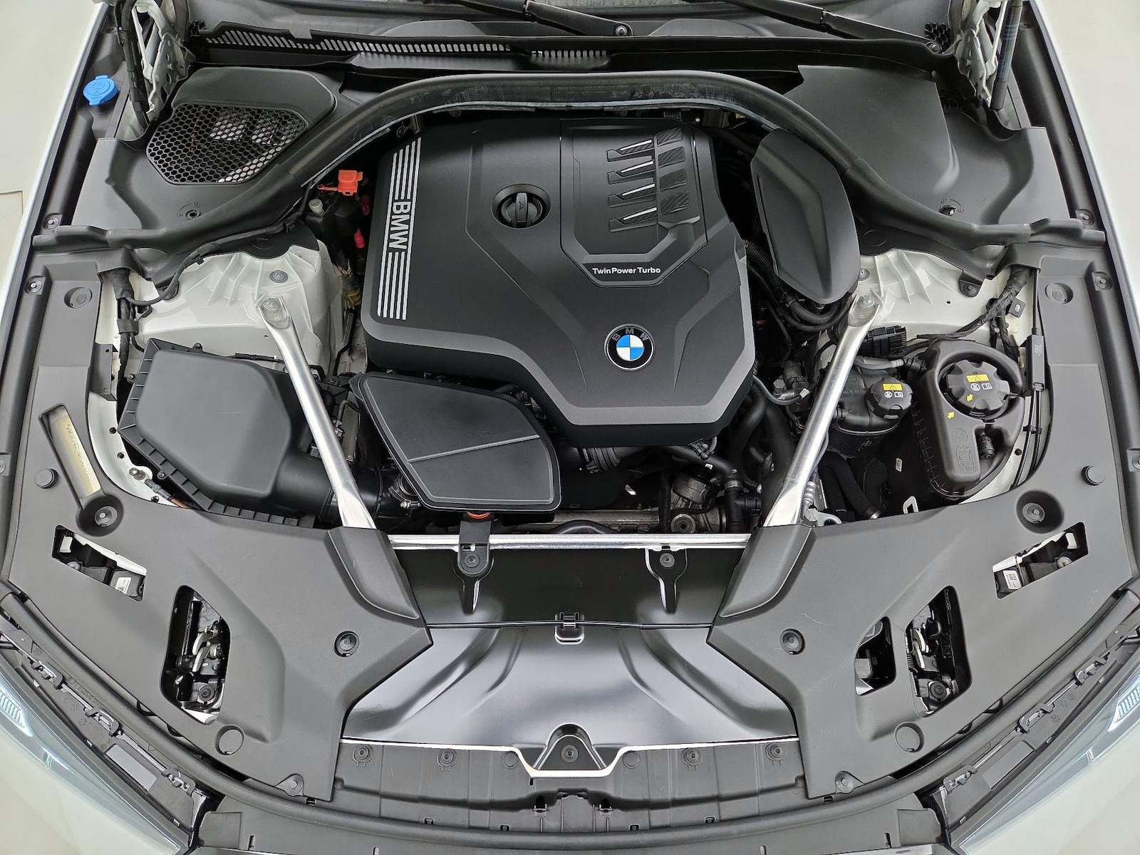 2022 BMW 5 Series 530i - Photo 24