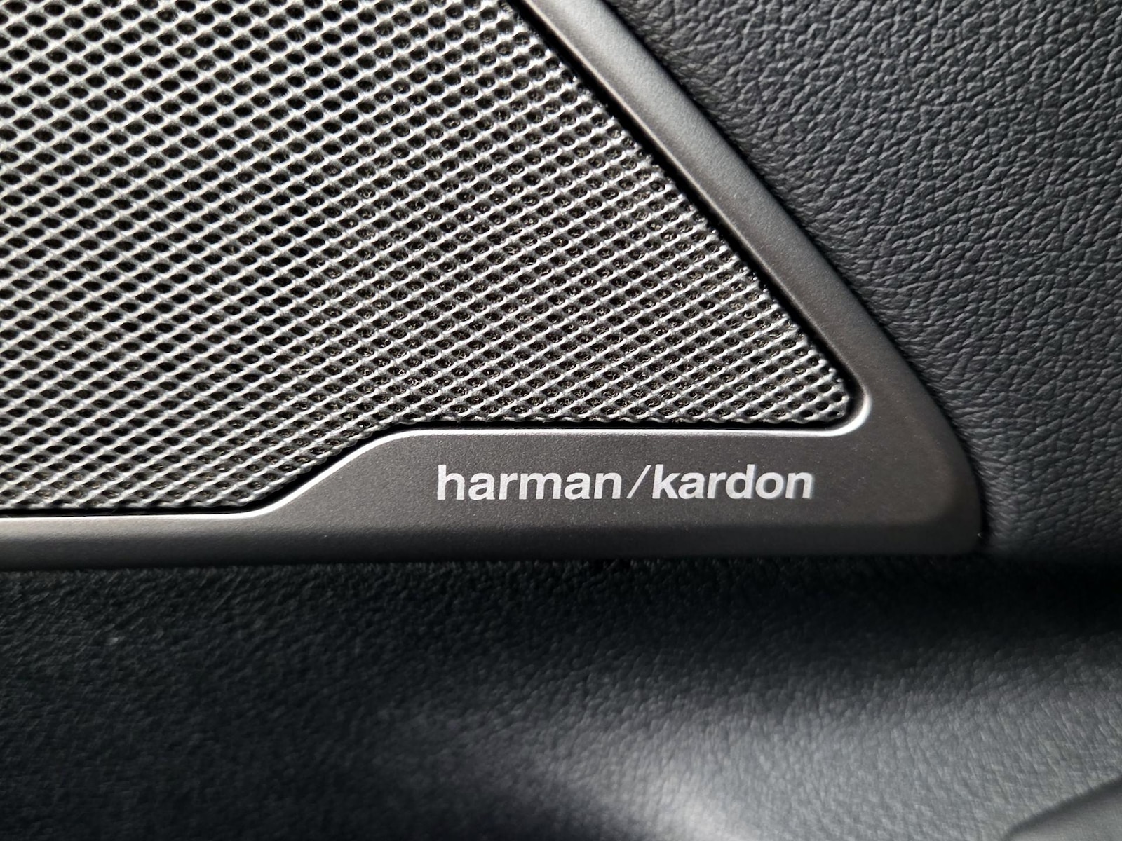 2022 BMW 5 Series 530i - Photo 25