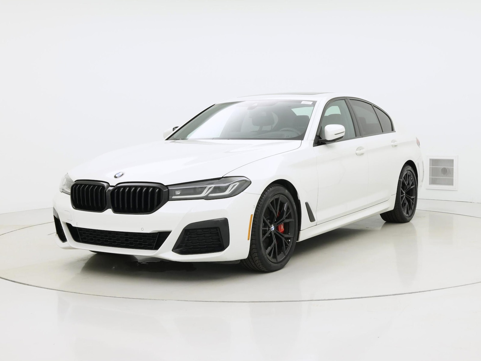 2022 BMW 5 Series 530i - Photo 5