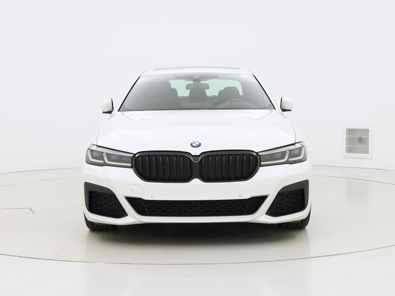 2022 BMW 5 Series 530i - Photo 6