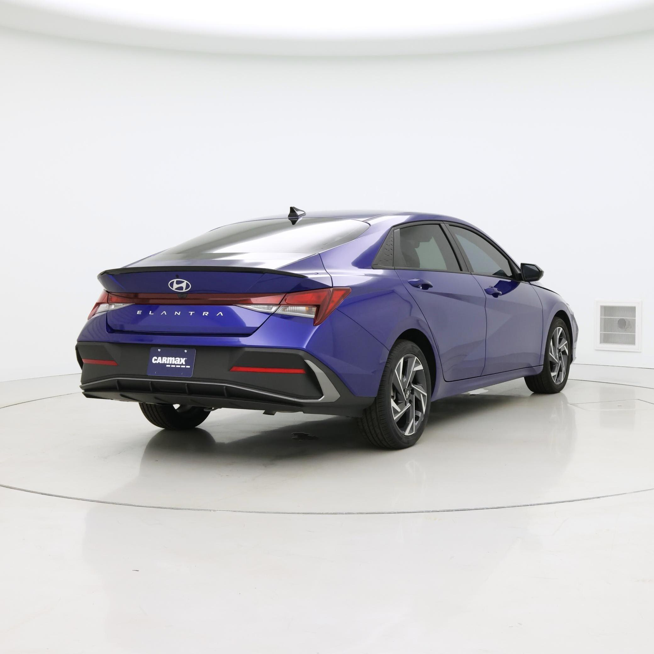 Thumbnail: 2025 Hyundai Elantra - 8