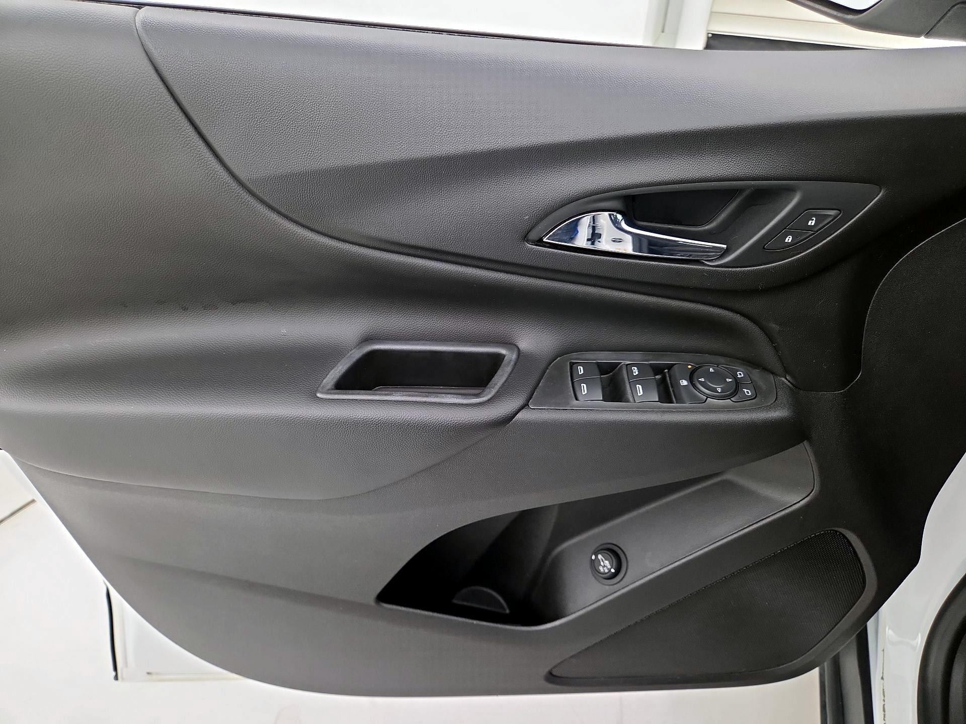Thumbnail: 2021 Chevrolet Equinox - 12