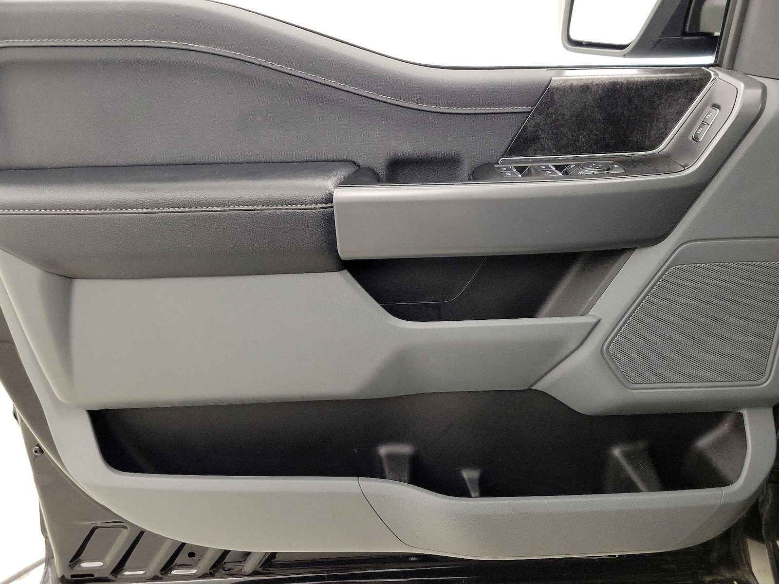 2023 Ford F-150 XLT - Photo 13