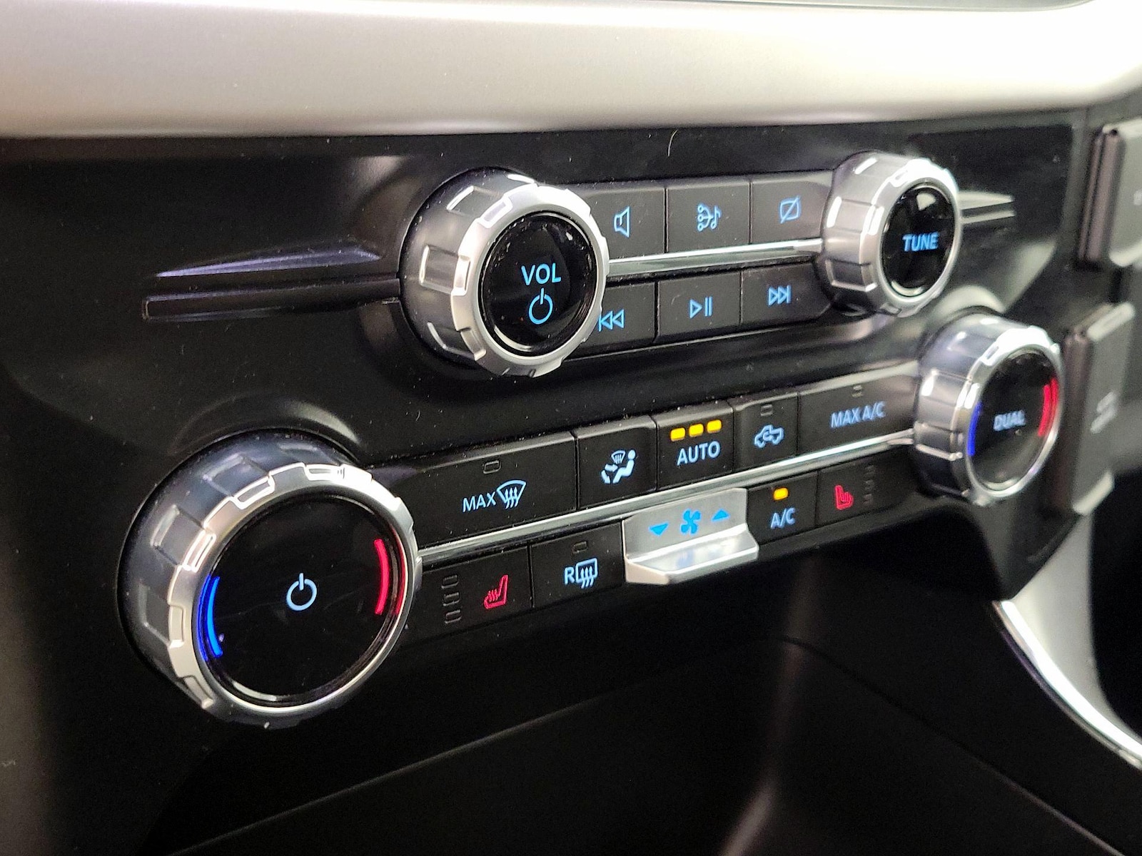 2023 Ford F-150 XLT - Photo 18