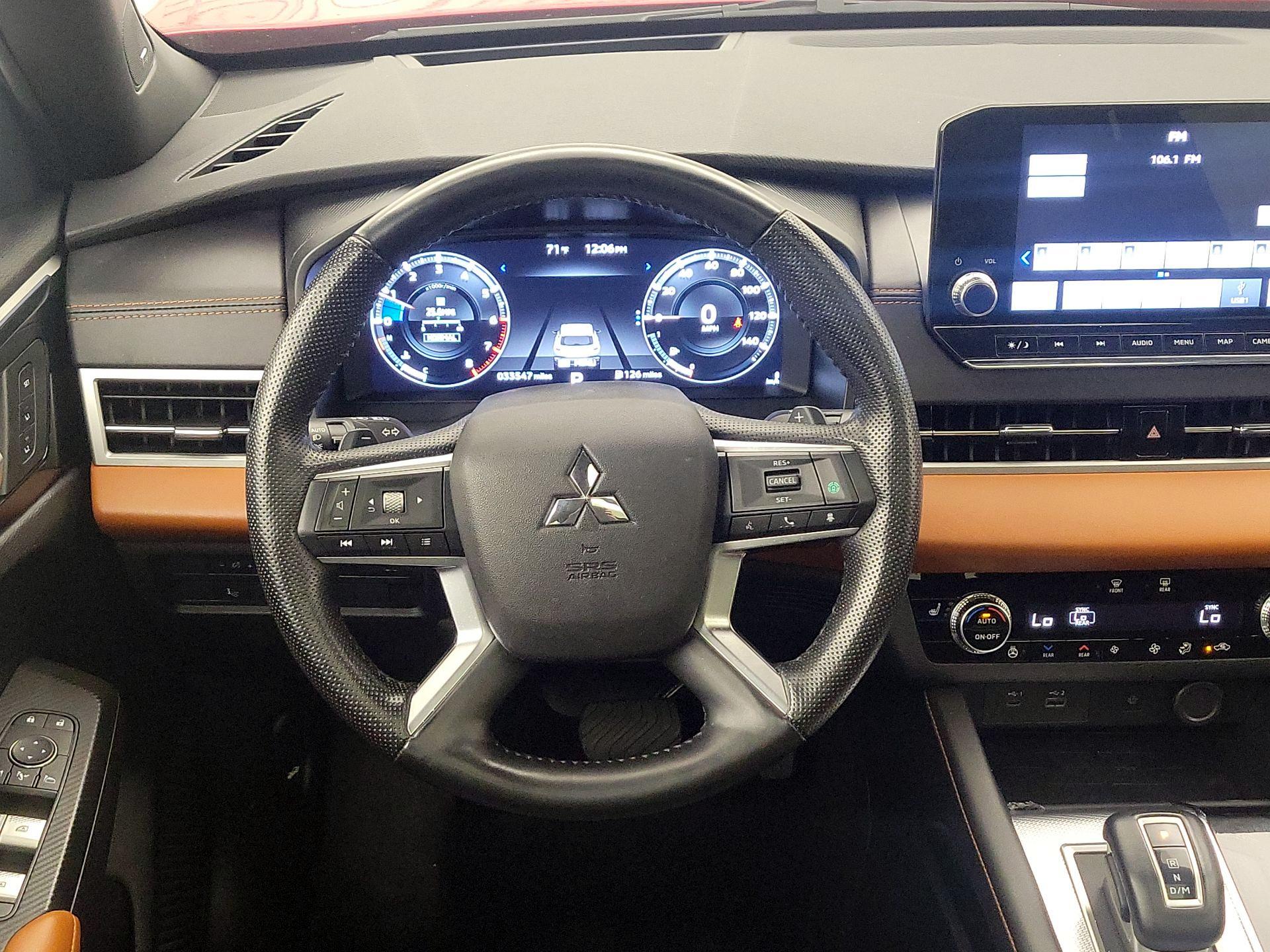 Thumbnail: 2024 Mitsubishi Outlander - 10