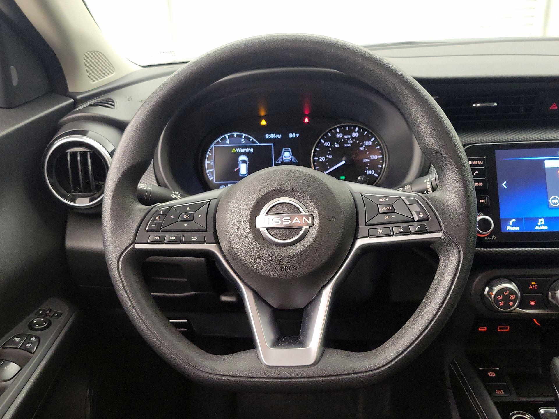 Thumbnail: 2023 Nissan Kicks - 10