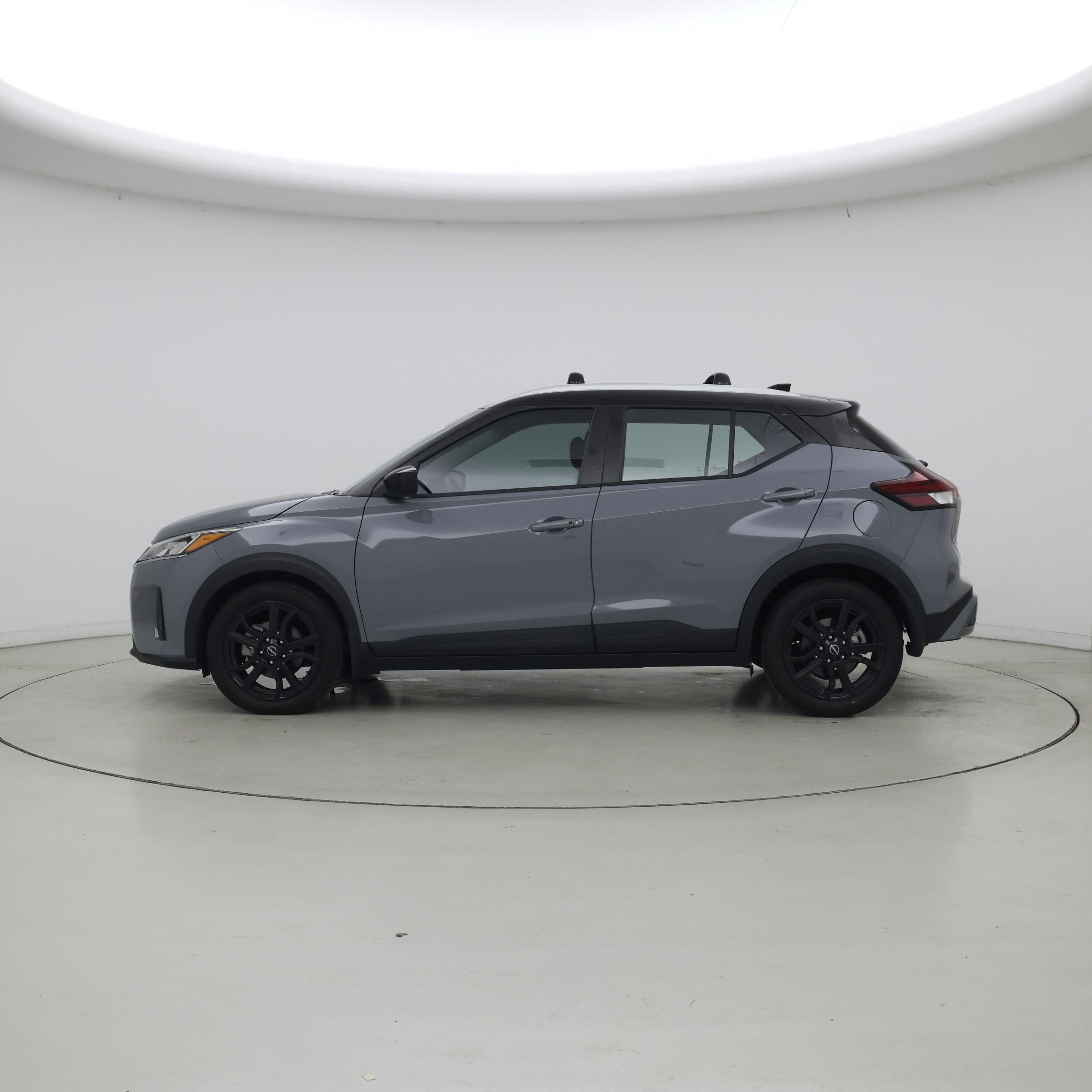 Thumbnail: 2023 Nissan Kicks - 3