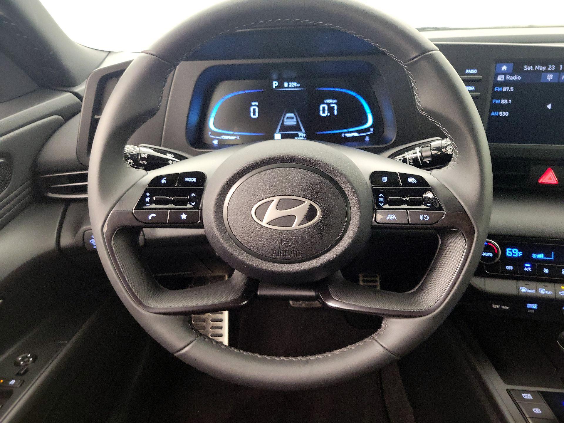 Thumbnail: 2025 Hyundai Elantra - 10