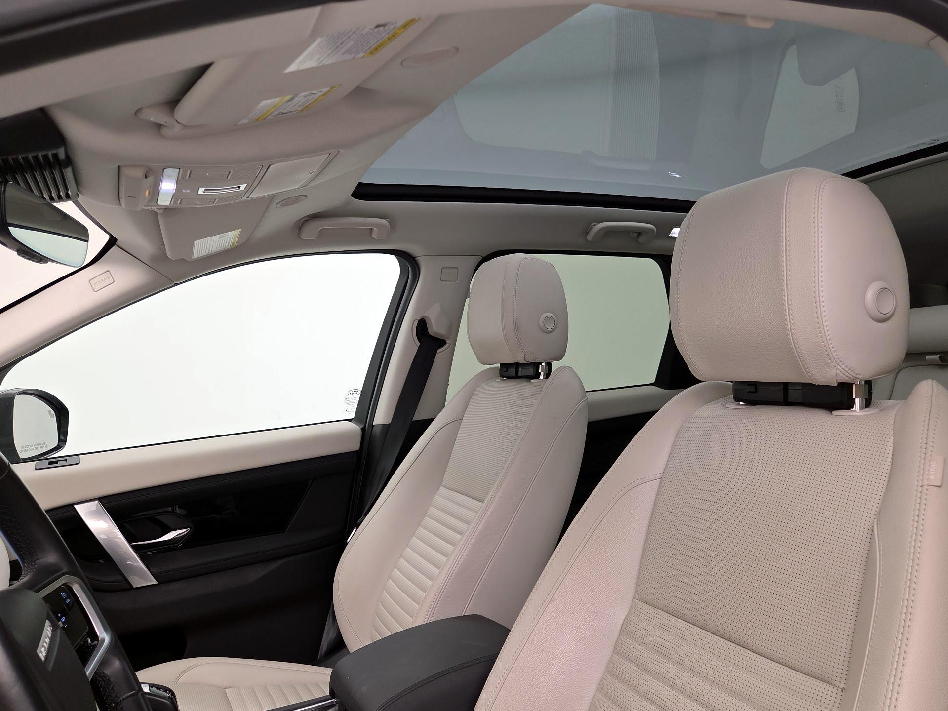 Thumbnail: 2021 Land Rover Discovery Sport - 20