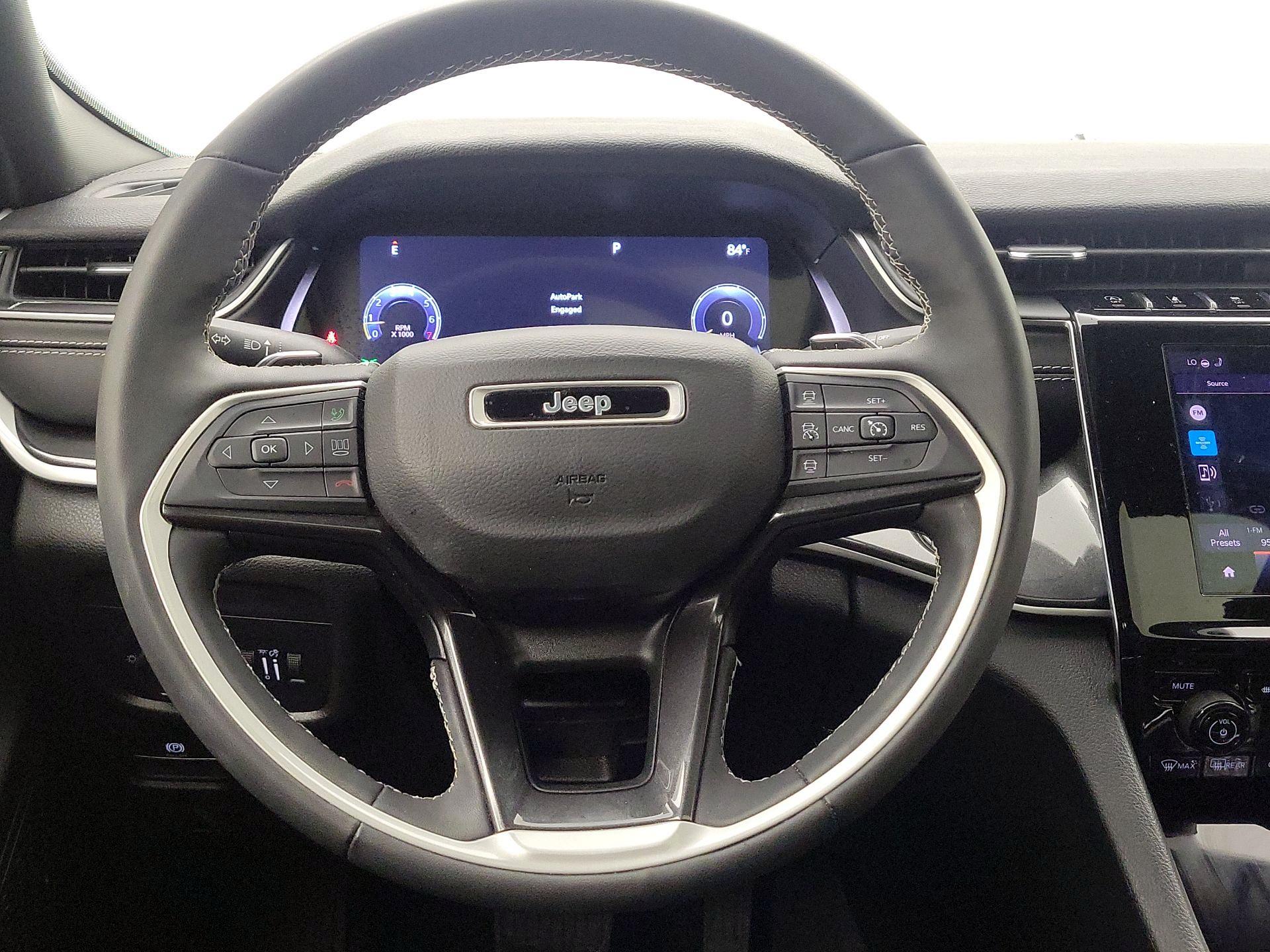 Thumbnail: 2023 Jeep Grand Cherokee L - 10
