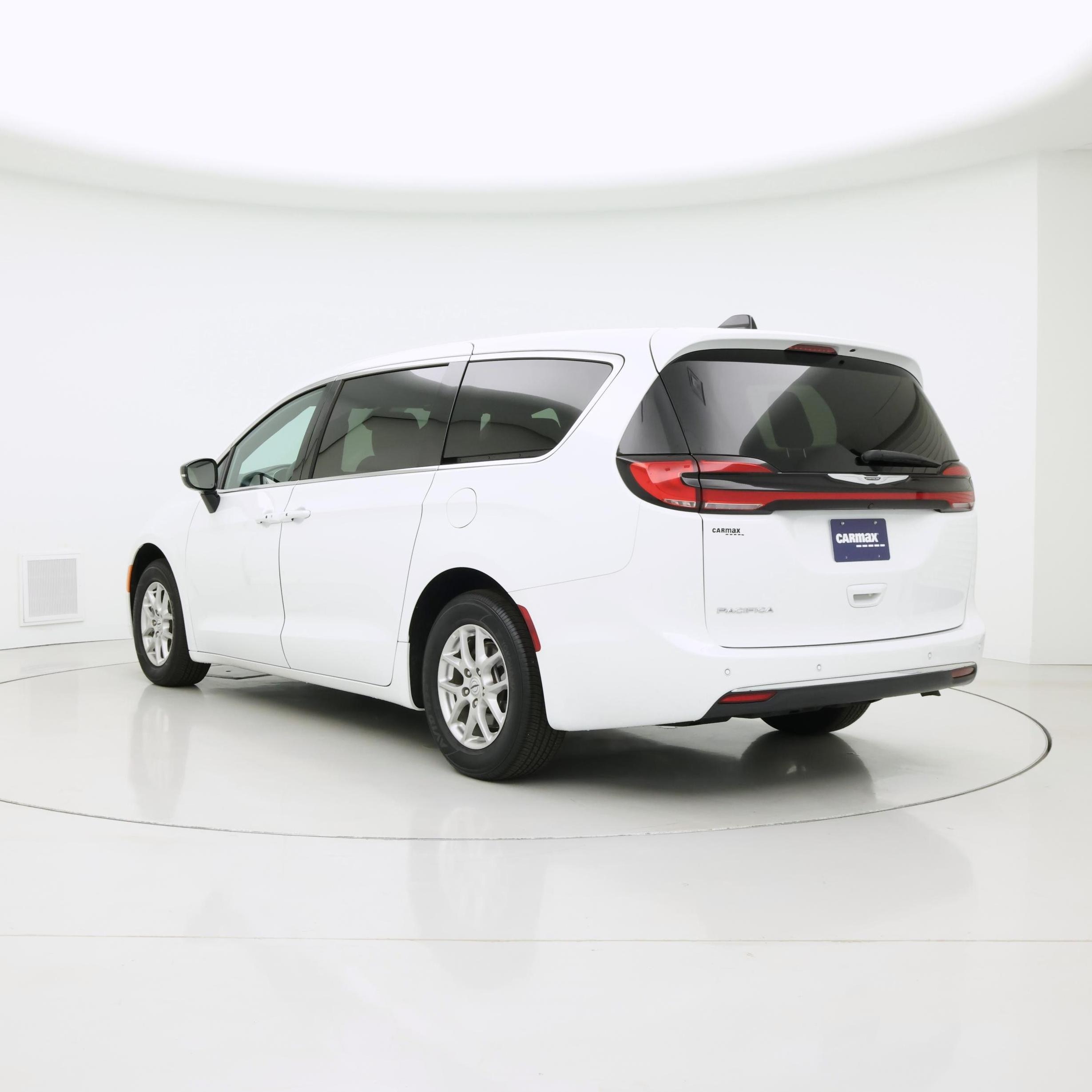 Thumbnail: 2025 Chrysler Pacifica - 2