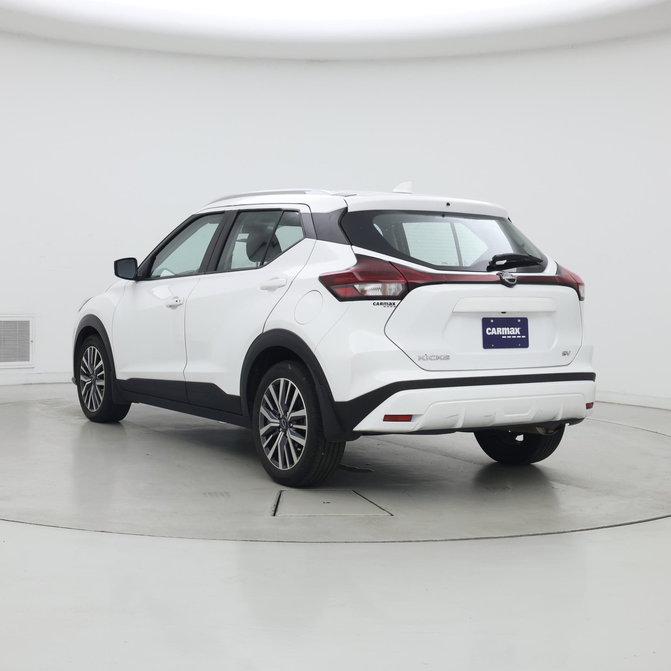 Thumbnail: 2023 Nissan Kicks - 2
