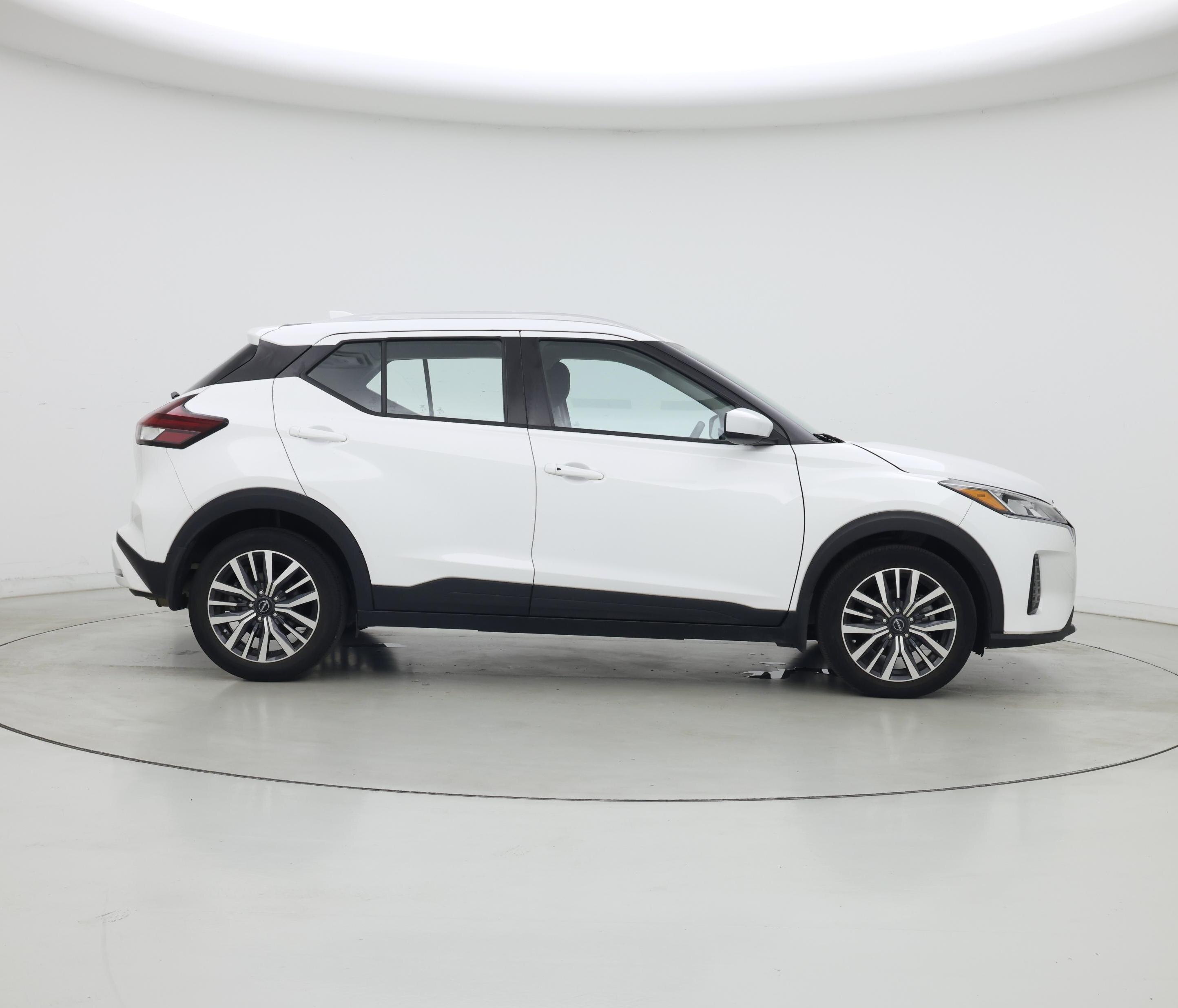 Thumbnail: 2023 Nissan Kicks - 7
