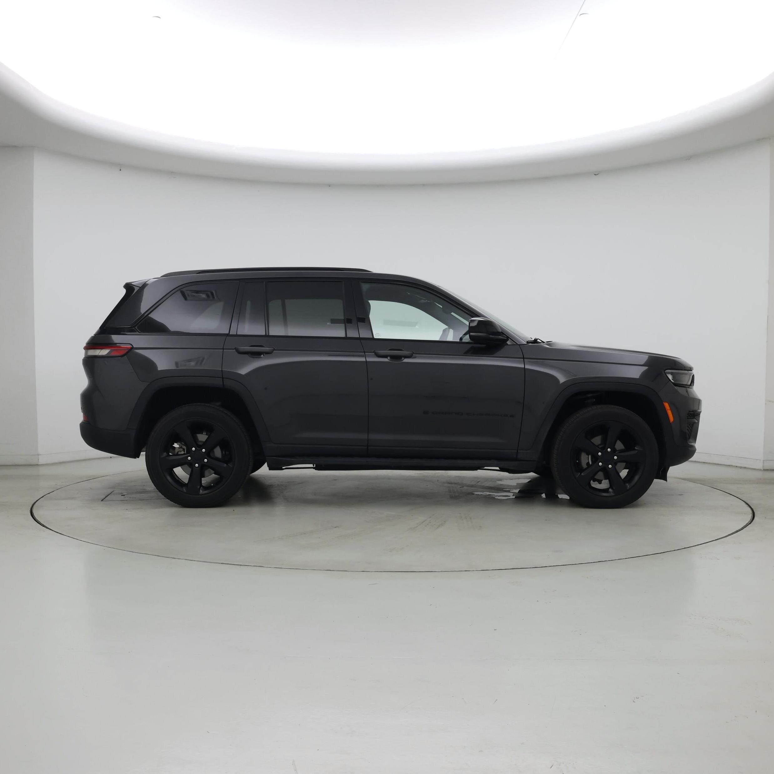 Thumbnail: 2023 Jeep Grand Cherokee - 7