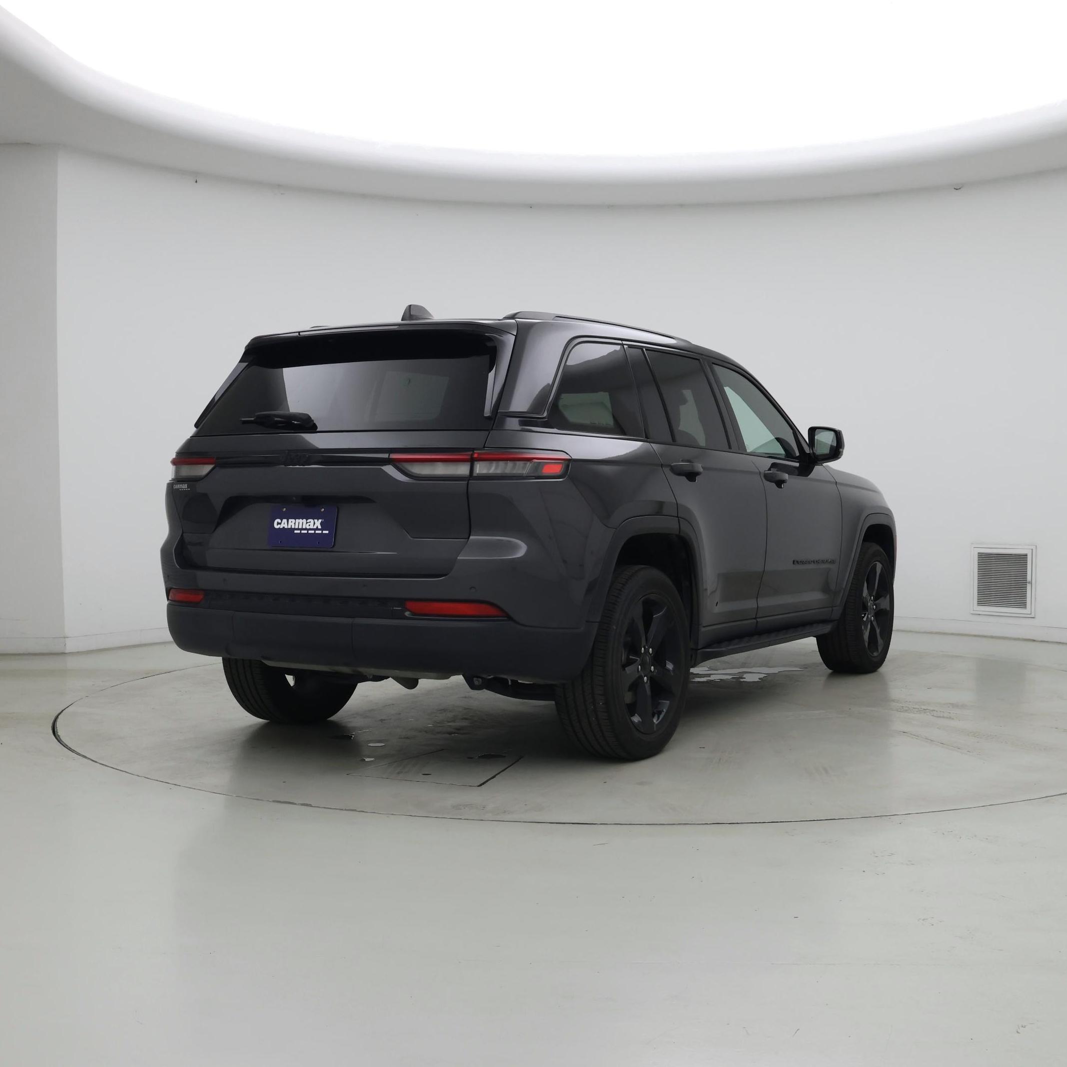 Thumbnail: 2023 Jeep Grand Cherokee - 8