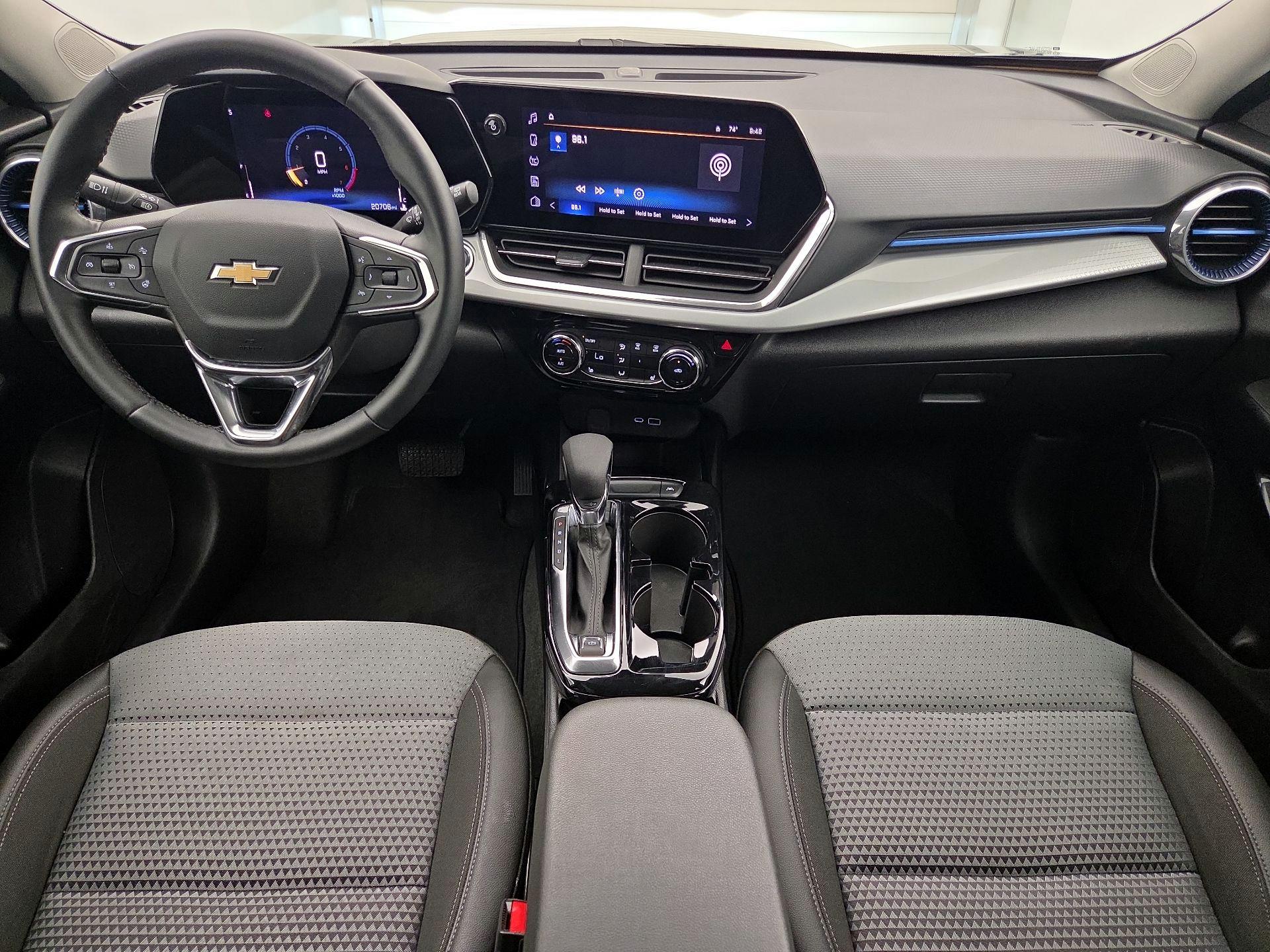 Thumbnail: 2025 Chevrolet Trax - 9