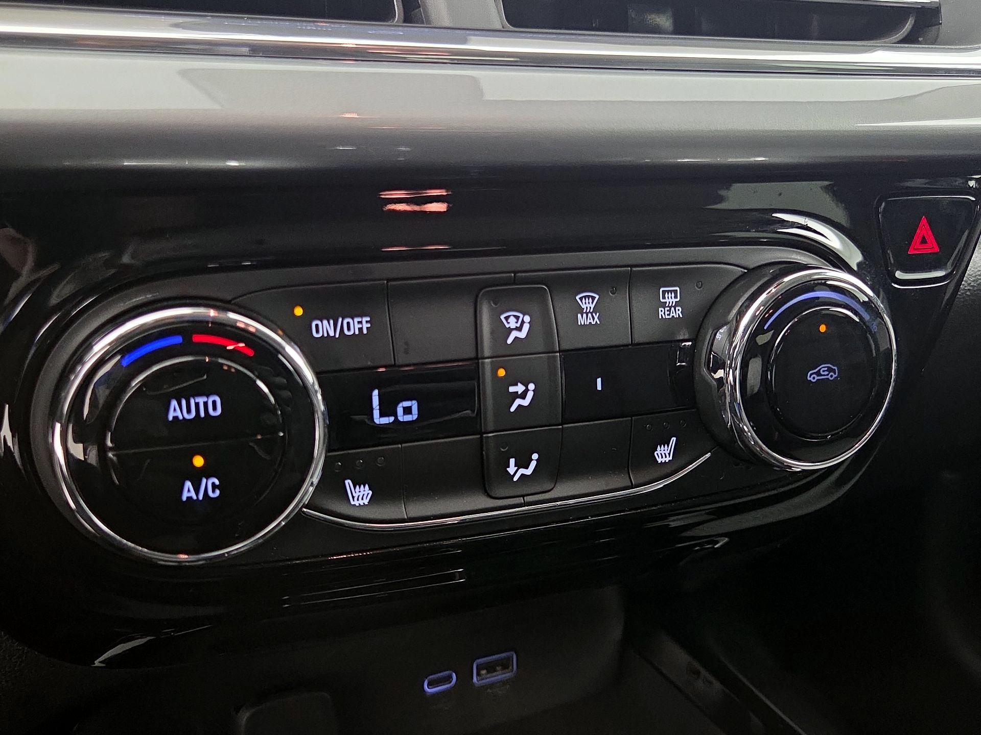 Thumbnail: 2025 Chevrolet Trax - 16