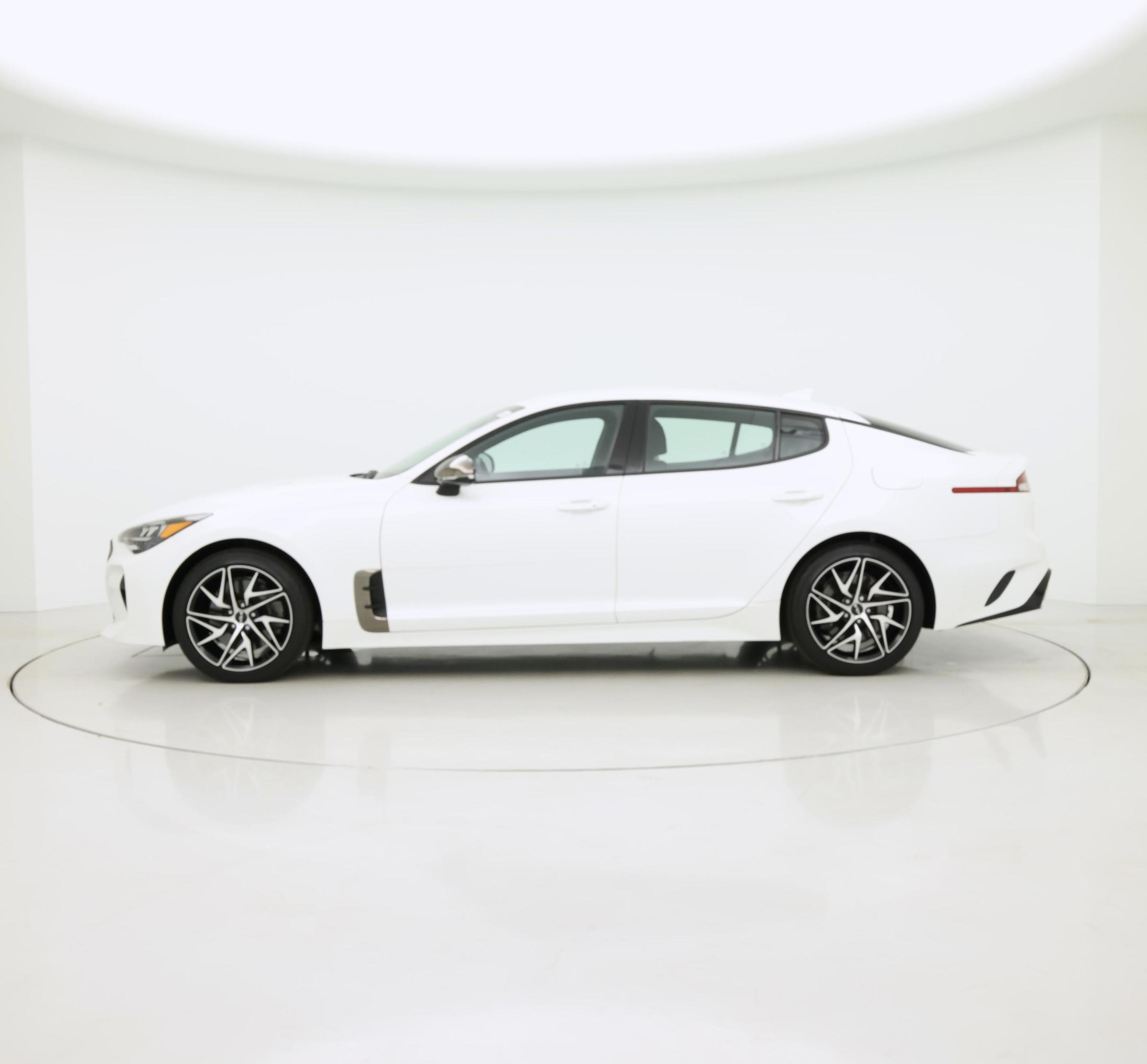 Thumbnail: 2023 Kia Stinger - 3
