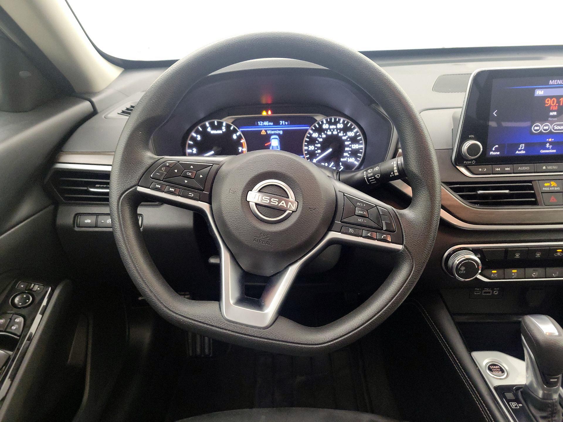 Thumbnail: 2023 Nissan Altima - 10