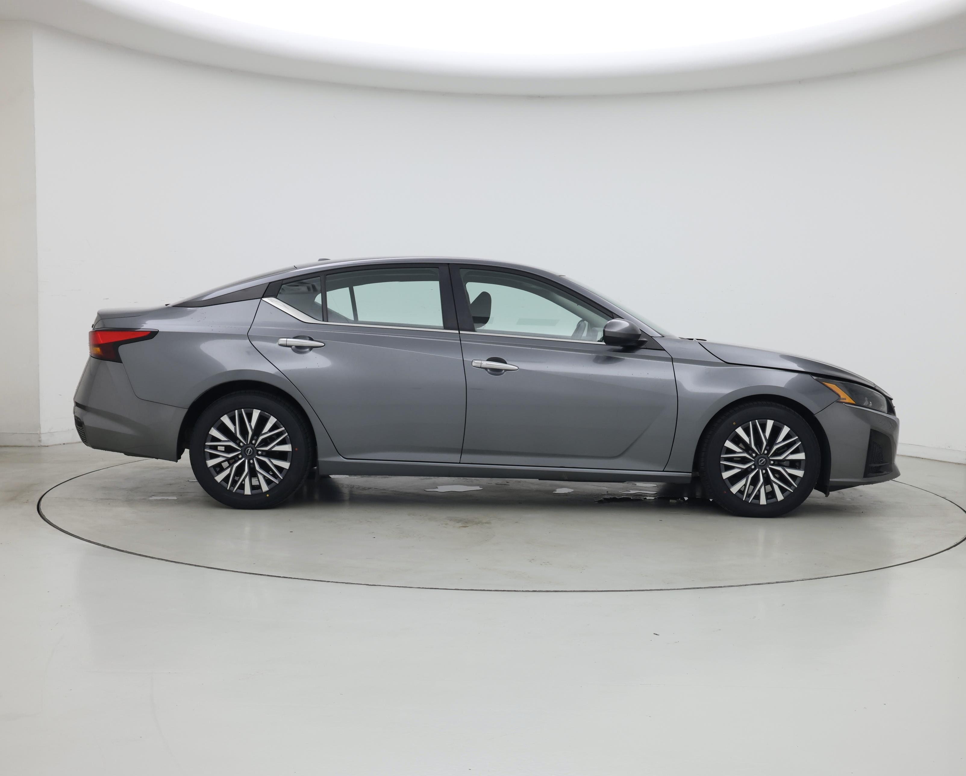 Thumbnail: 2023 Nissan Altima - 7