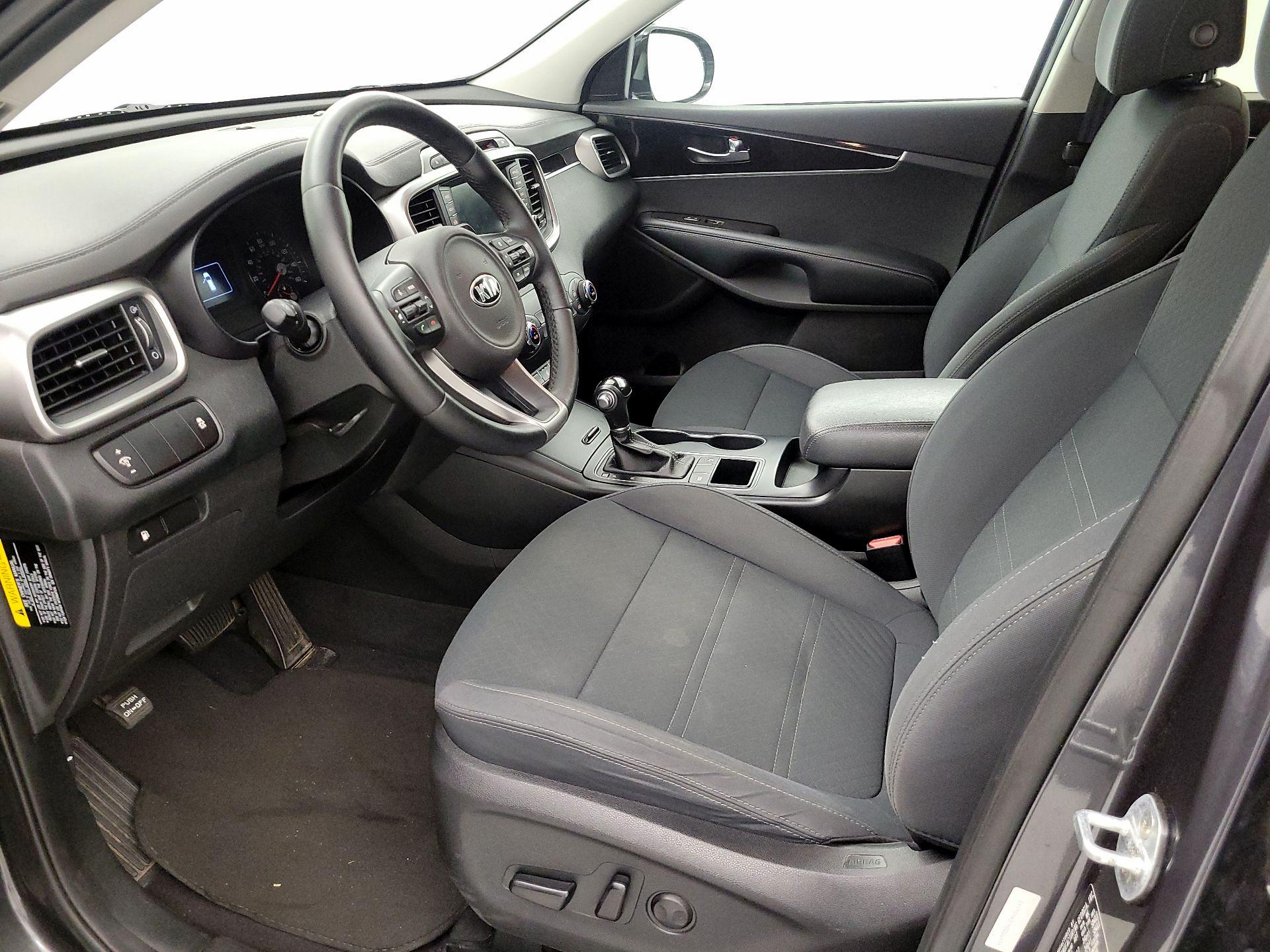 Thumbnail: 2017 Kia Sorento - 11