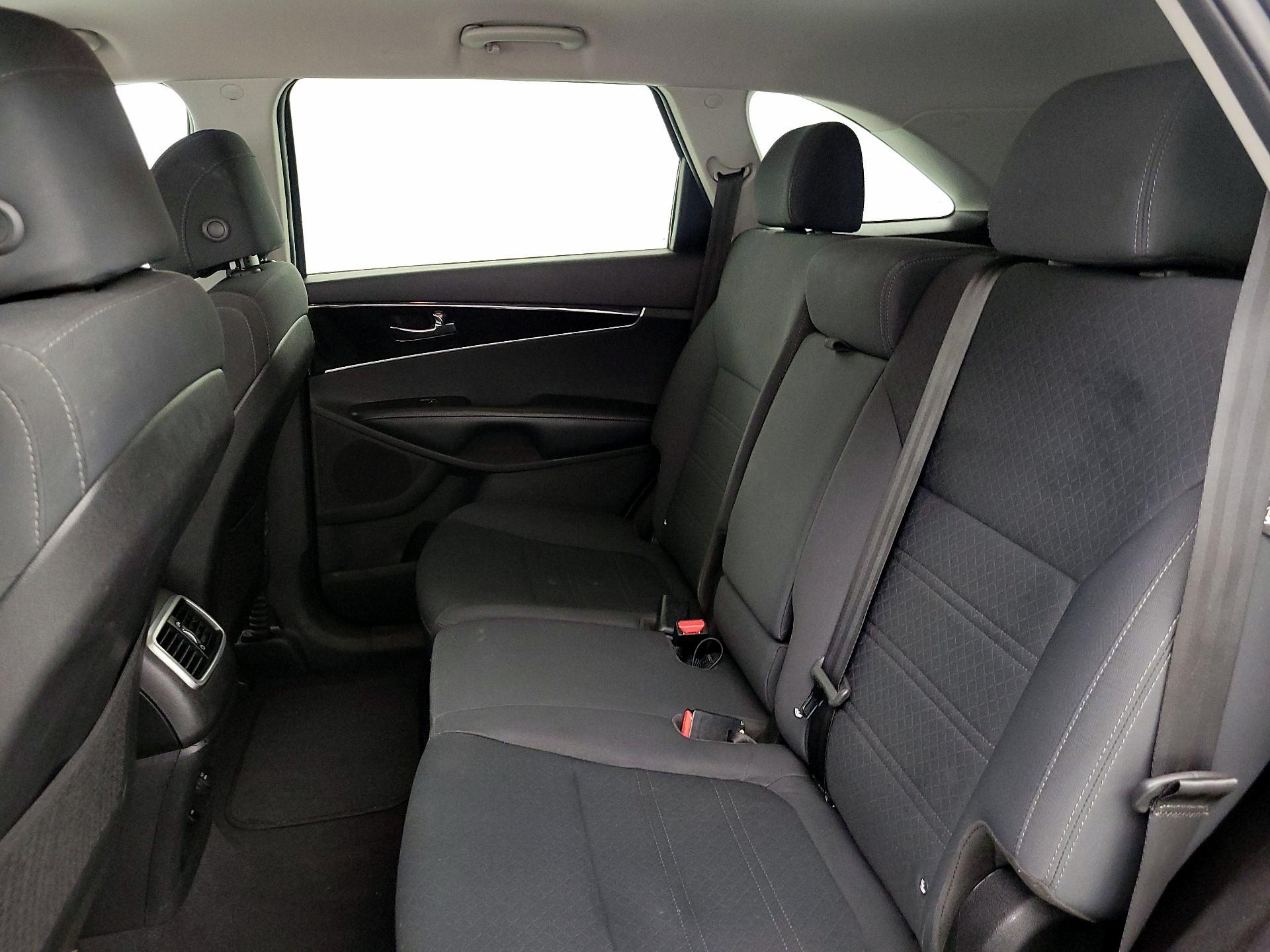 Thumbnail: 2017 Kia Sorento - 19
