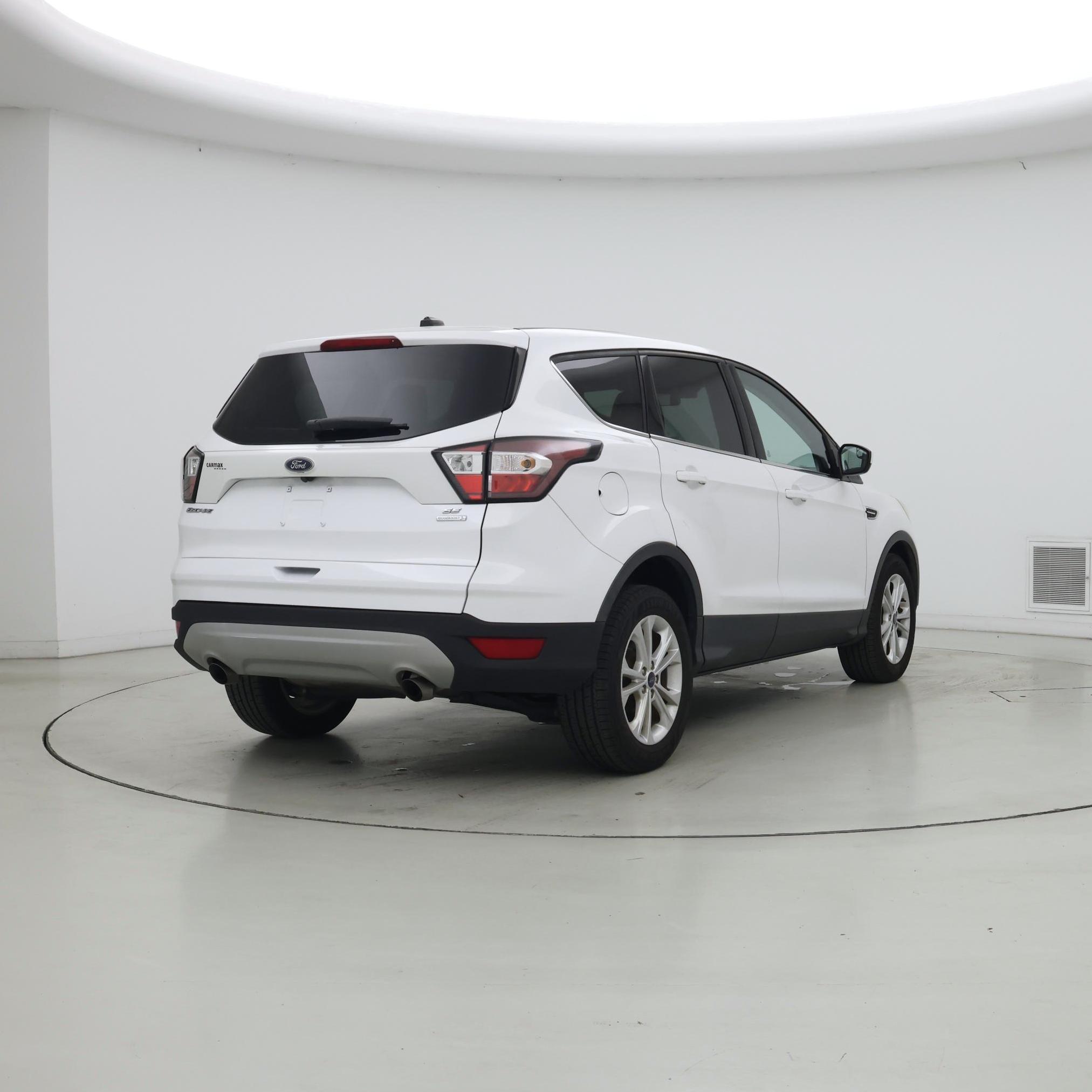 Thumbnail: 2017 Ford Escape - 8
