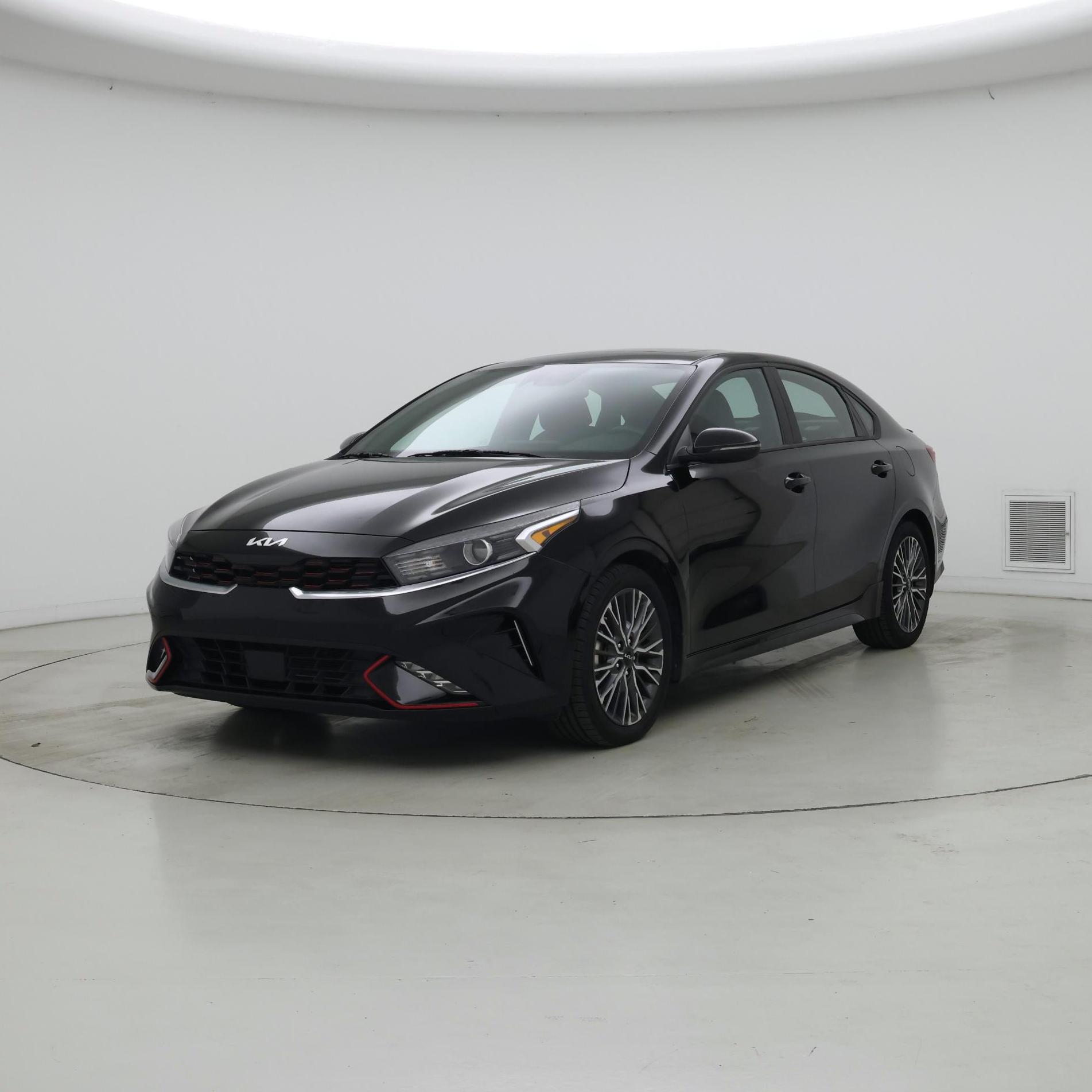 Thumbnail: 2023 Kia Forte - 4