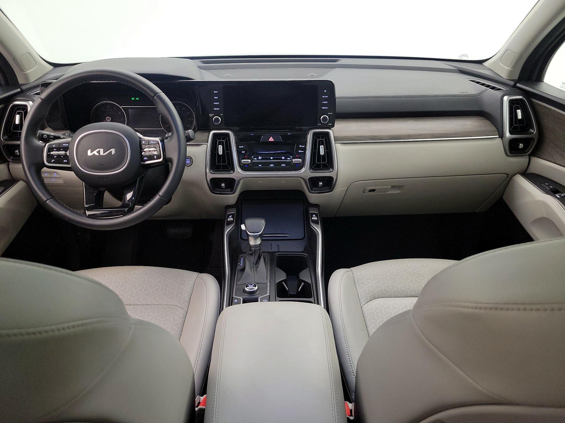 Thumbnail: 2023 Kia Sorento - 9