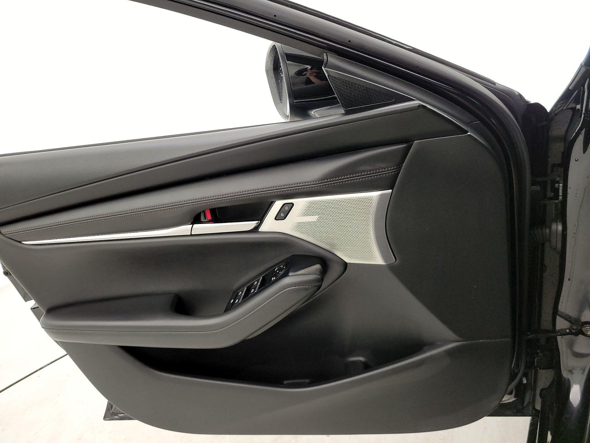Thumbnail: 2022 Mazda Mazda3 - 12