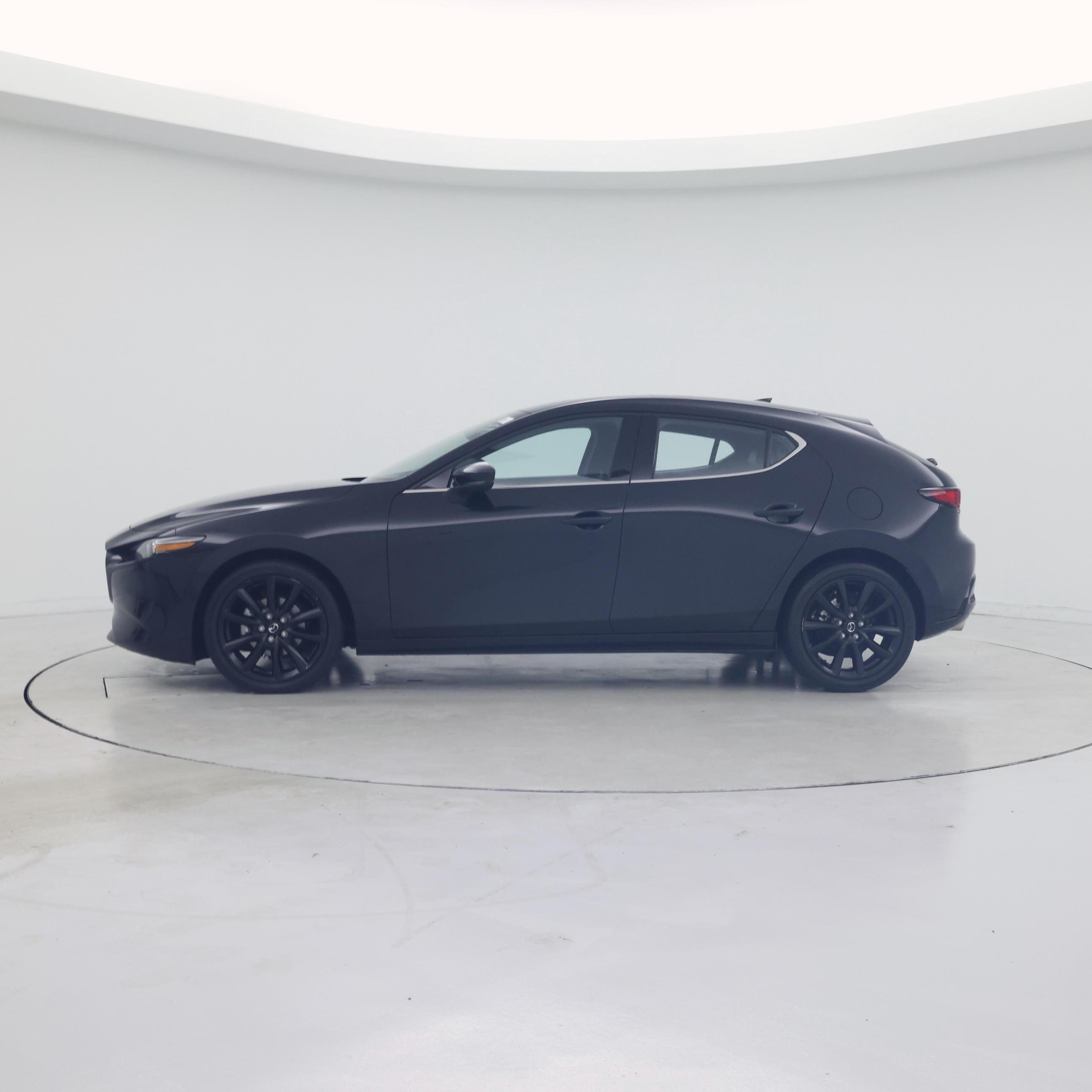 Thumbnail: 2022 Mazda Mazda3 - 3