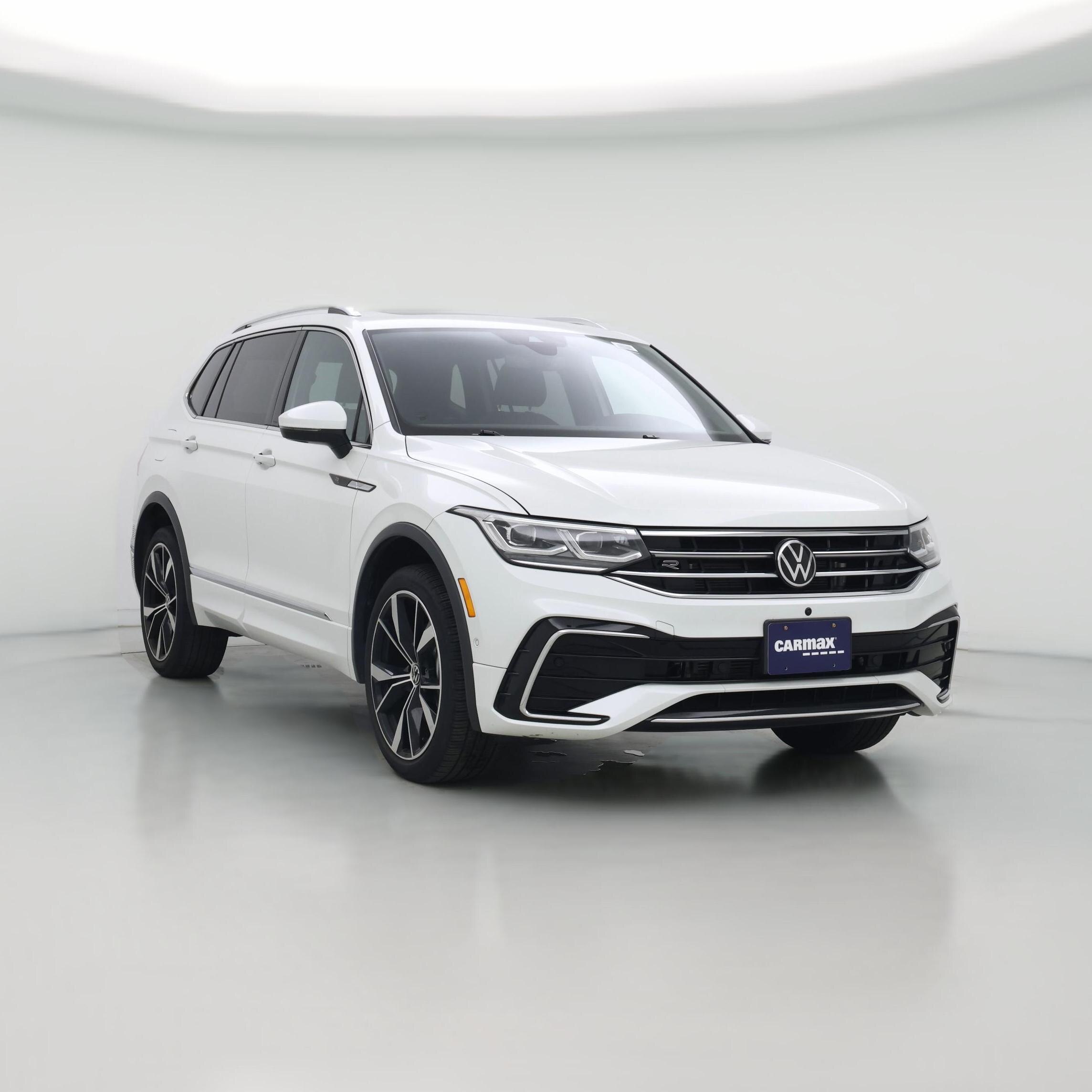 Thumbnail: 2023 Volkswagen Tiguan - 1