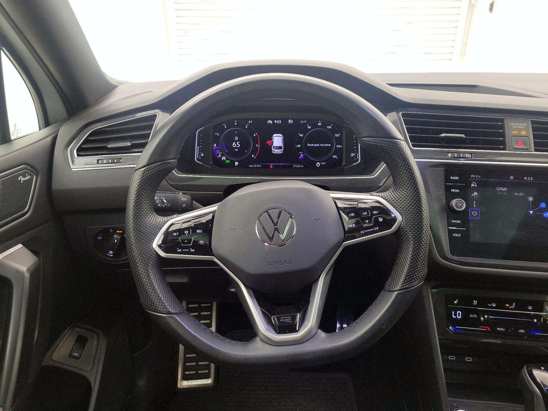 Thumbnail: 2023 Volkswagen Tiguan - 10