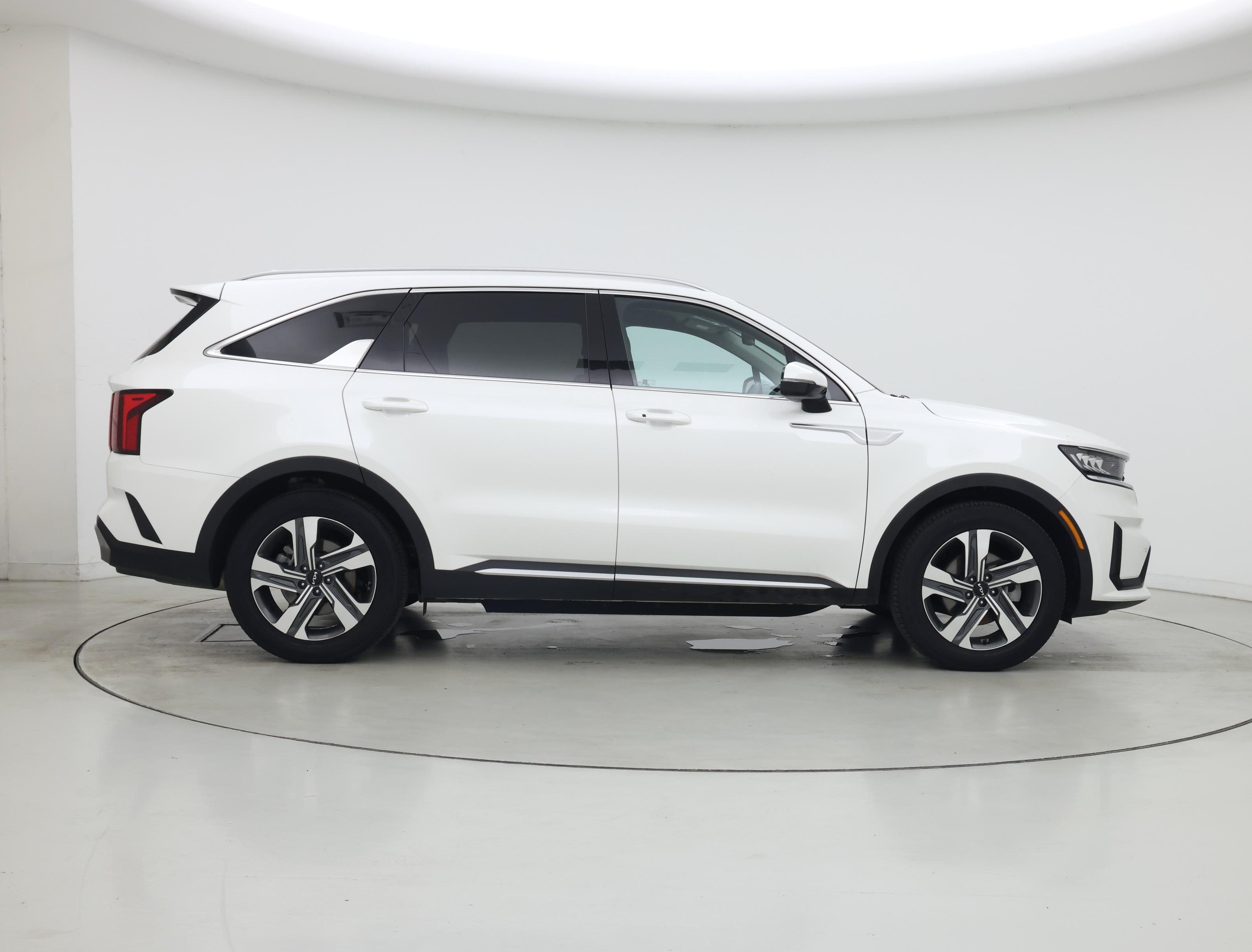 Thumbnail: 2023 Kia Sorento - 7