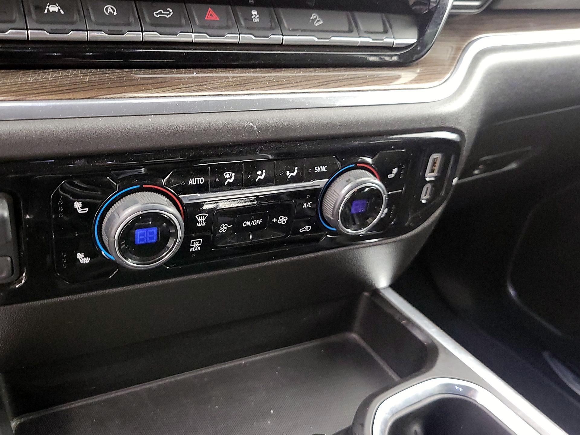 Thumbnail: 2024 Chevrolet Silverado 1500 - 16