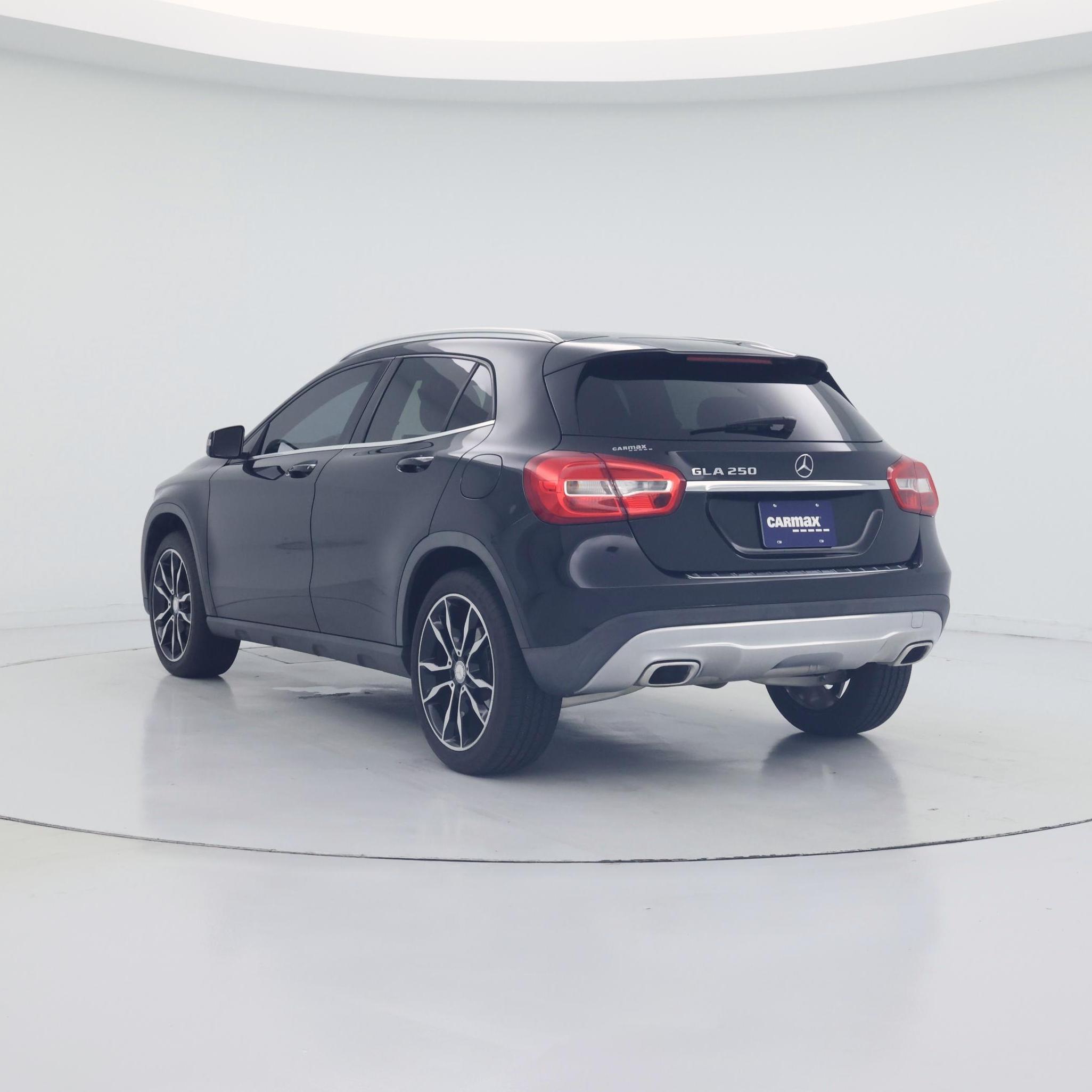 Thumbnail: 2017 Mercedes-Benz GLA - 2