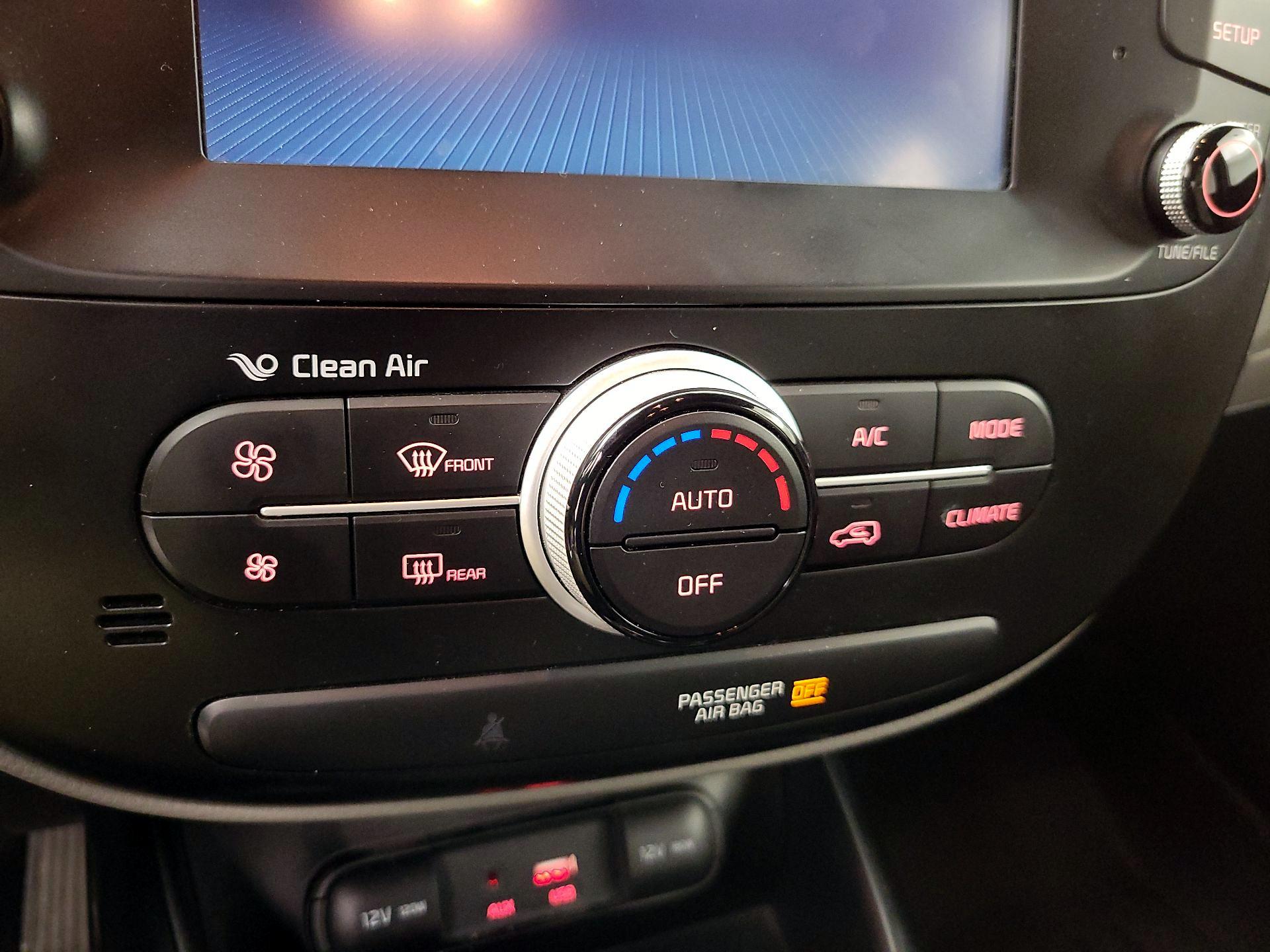Thumbnail: 2019 Kia Soul - 16