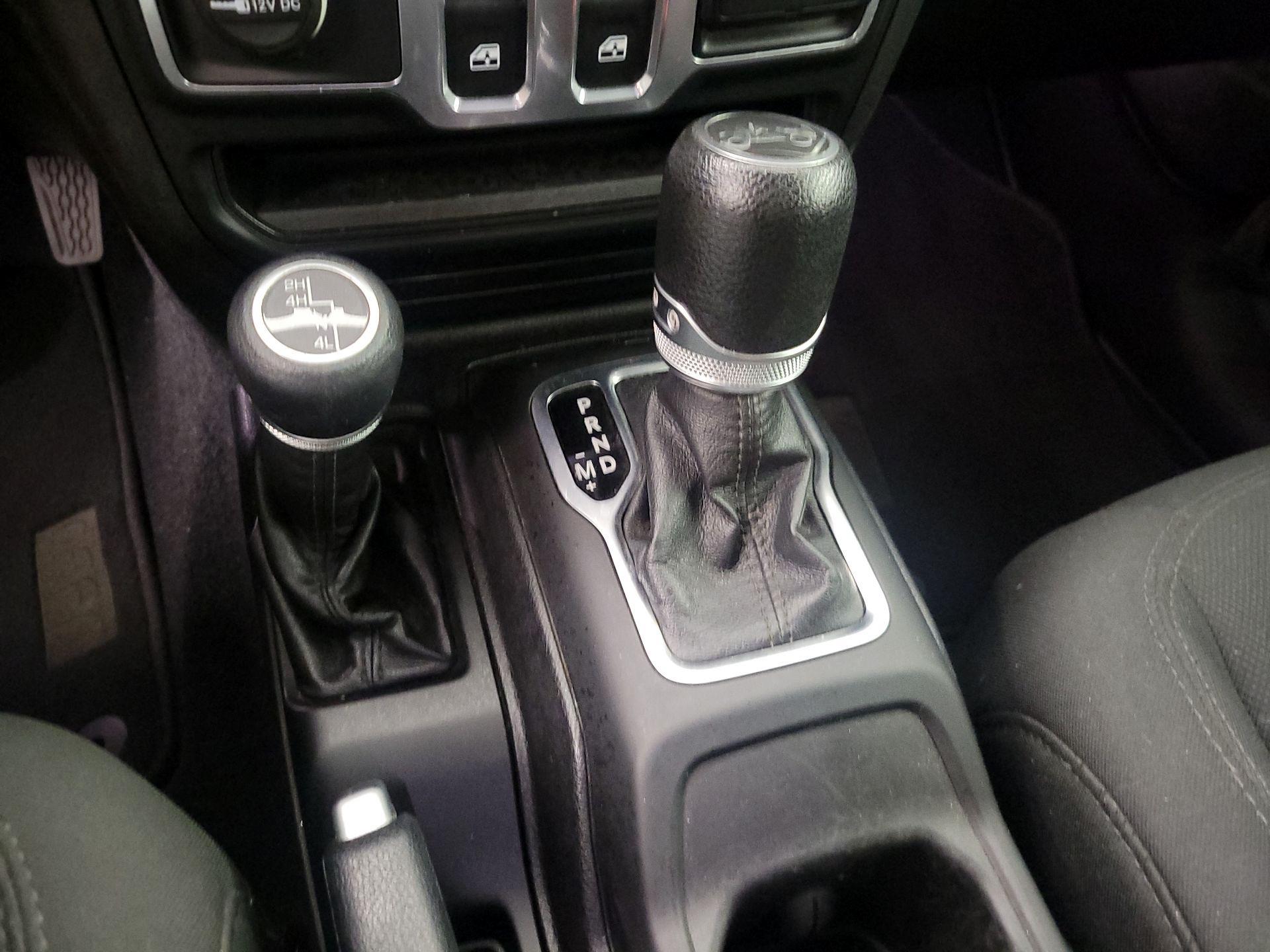 Thumbnail: 2018 Jeep Wrangler - 17