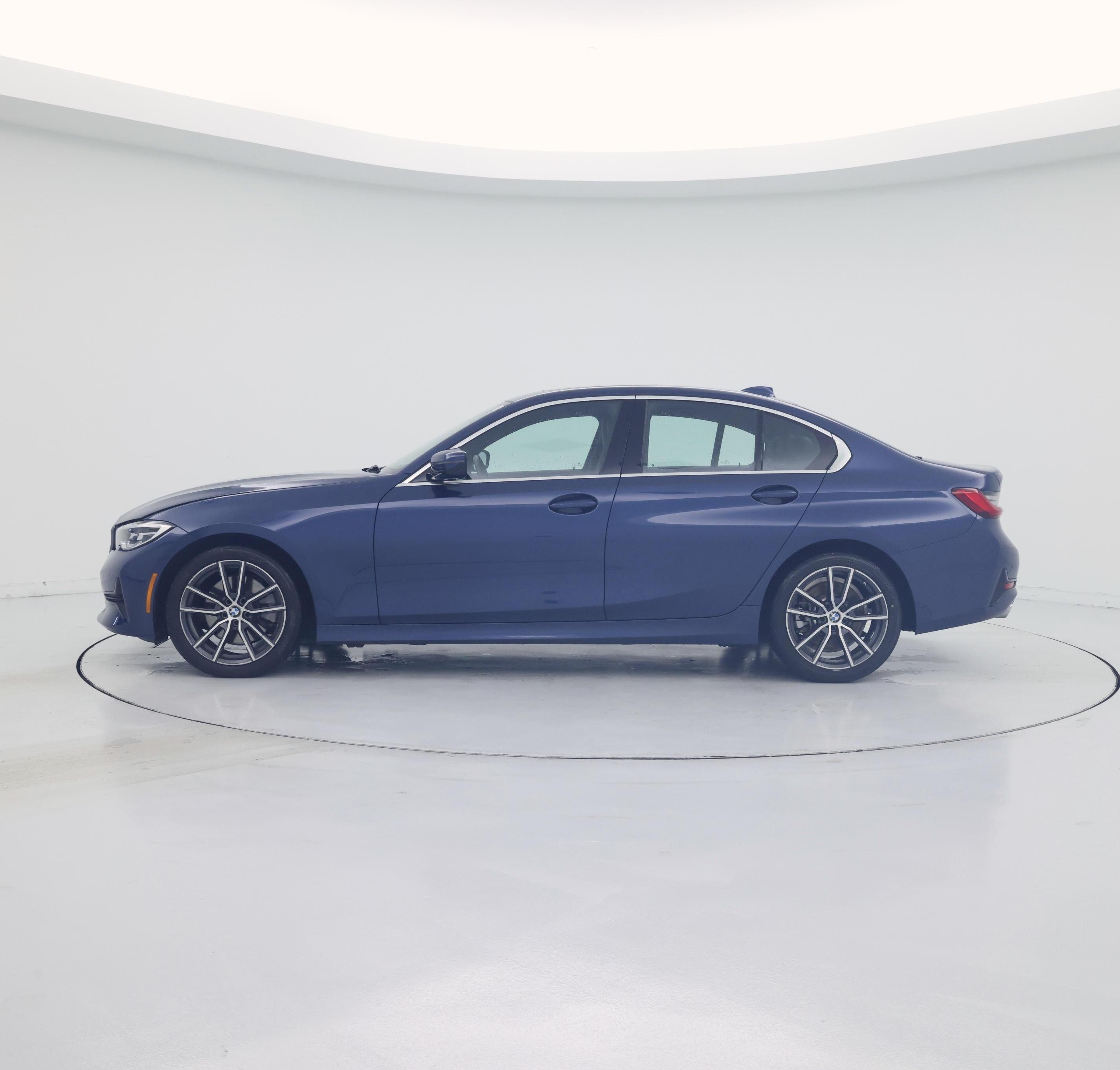 Thumbnail: 2021 BMW 3 Series - 3