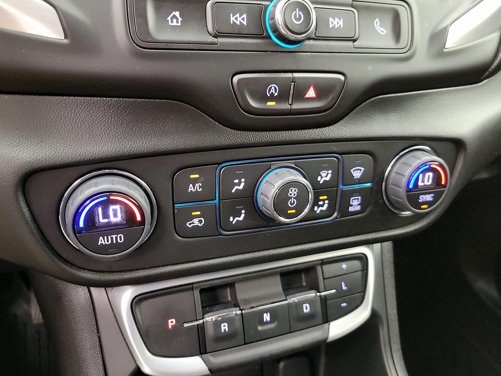 Thumbnail: 2022 GMC Terrain - 17