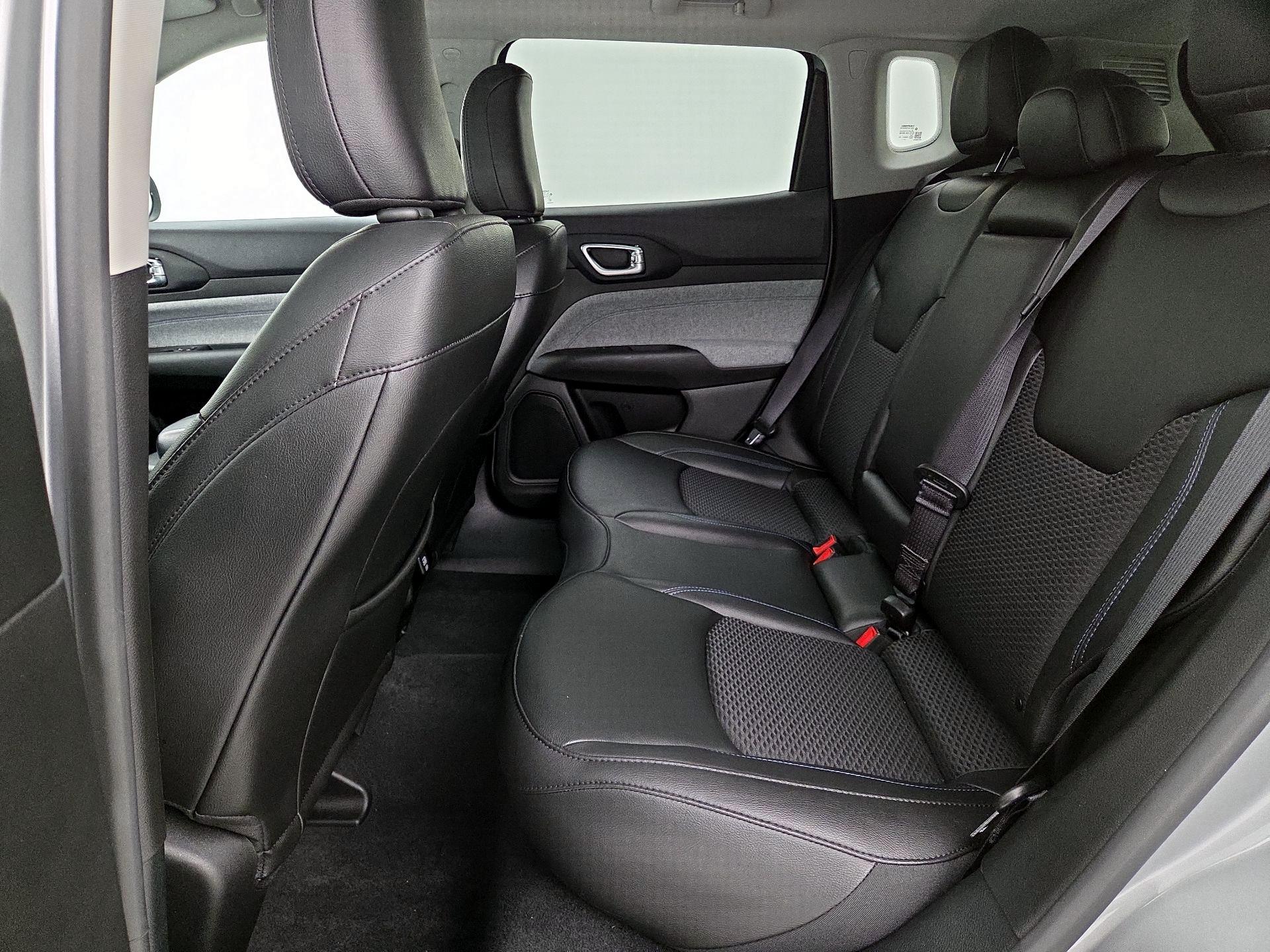 Thumbnail: 2022 Jeep Compass - 19